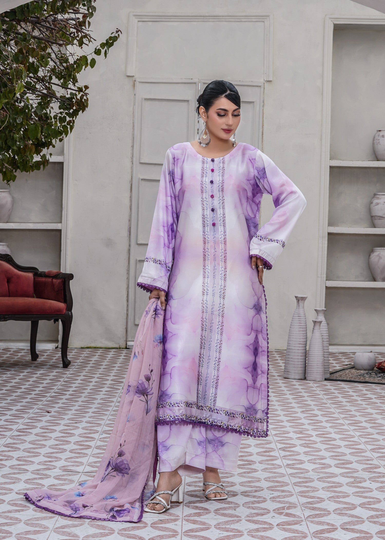 charmuse/shamooz Kurta Set in White, dark orchid, lavender mist