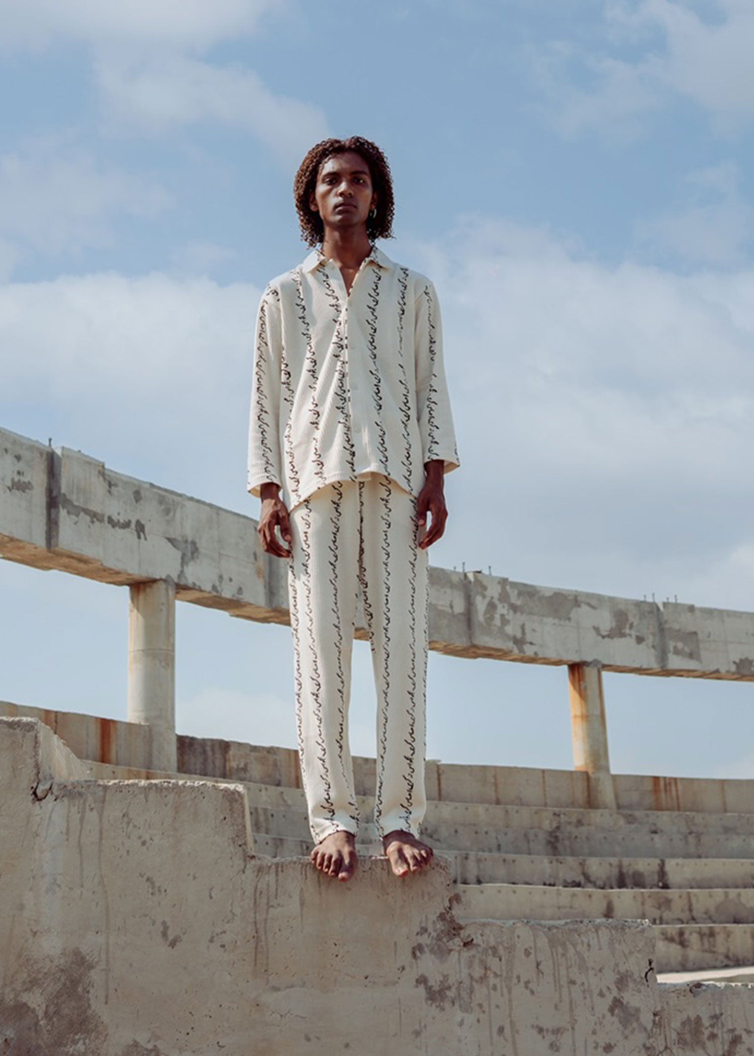 textured wash & wear Casual Shirt in White