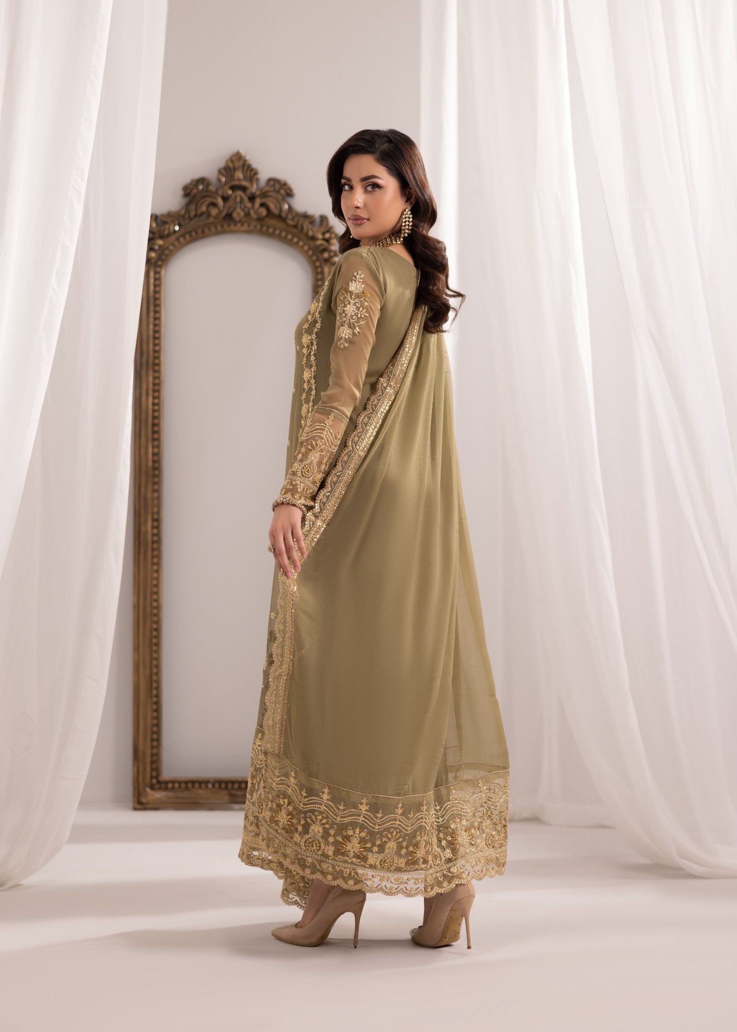 bemberg crinkle chiffon Kurta Set in Sage green
