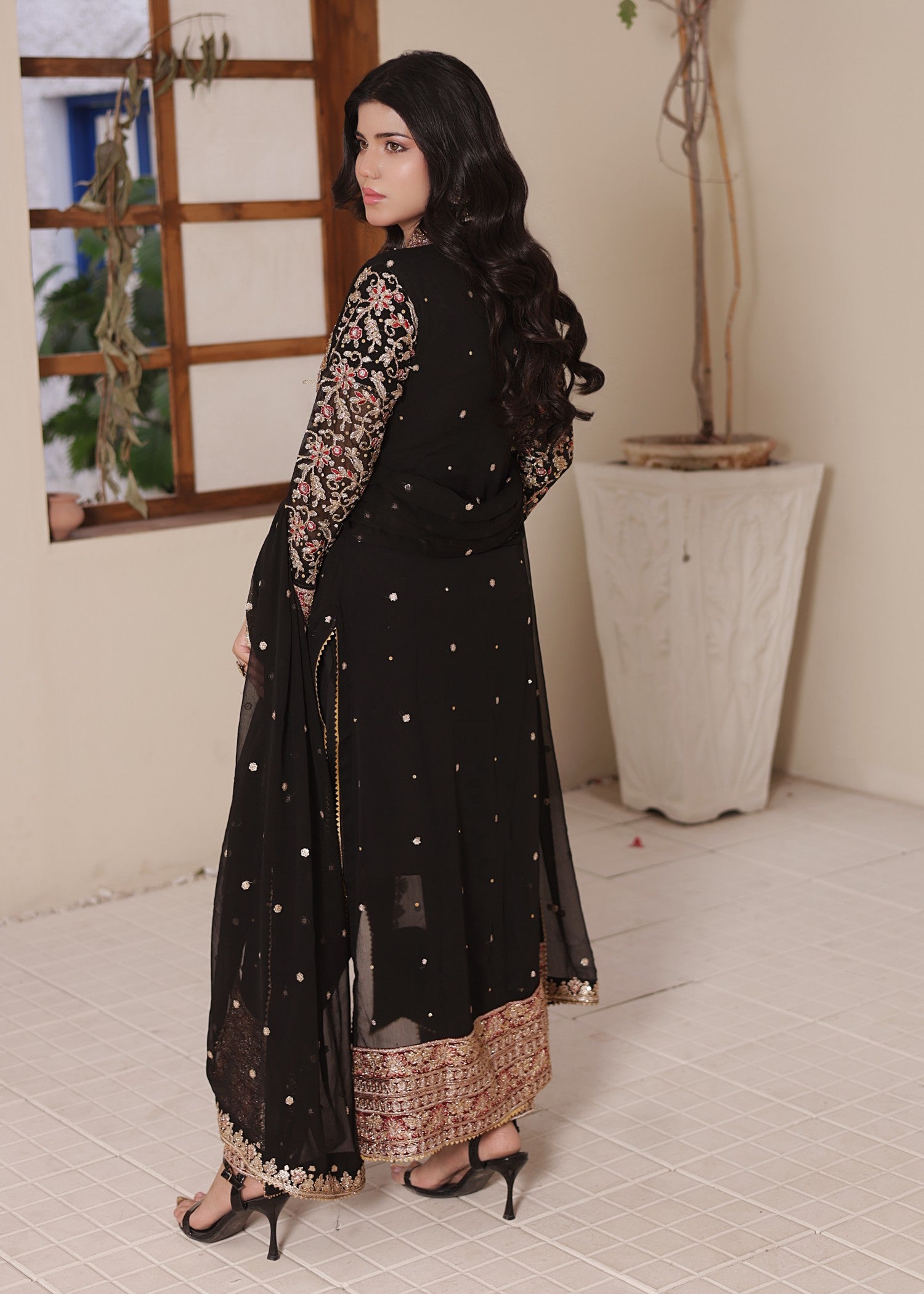 bemberg crinkle chiffon Gown in Black