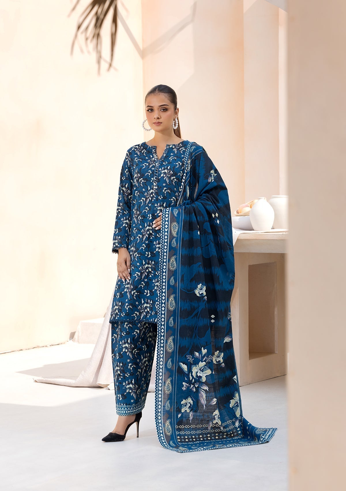 khaddar Kurta Set in Royal blue