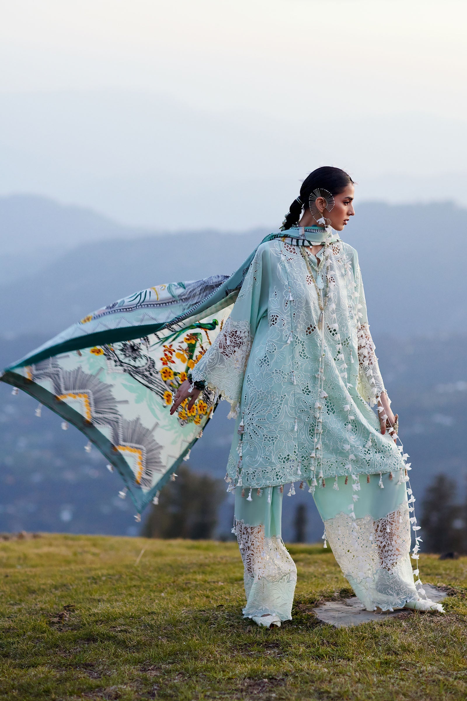 Kashmee Luxury Eid Lawn – ZEVARÉ (EL26-07 A)