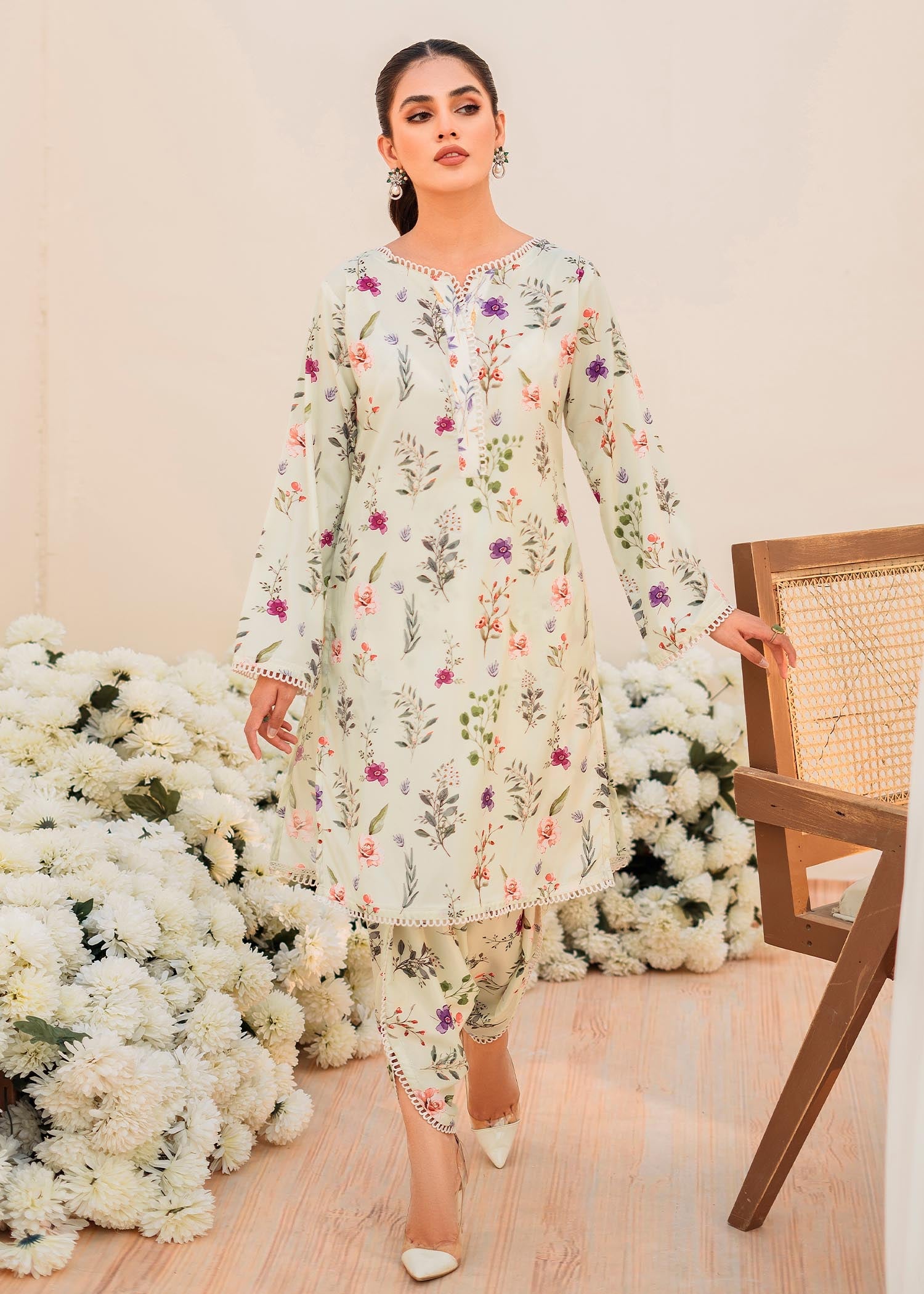 crepe Kurta Set in Pastel green