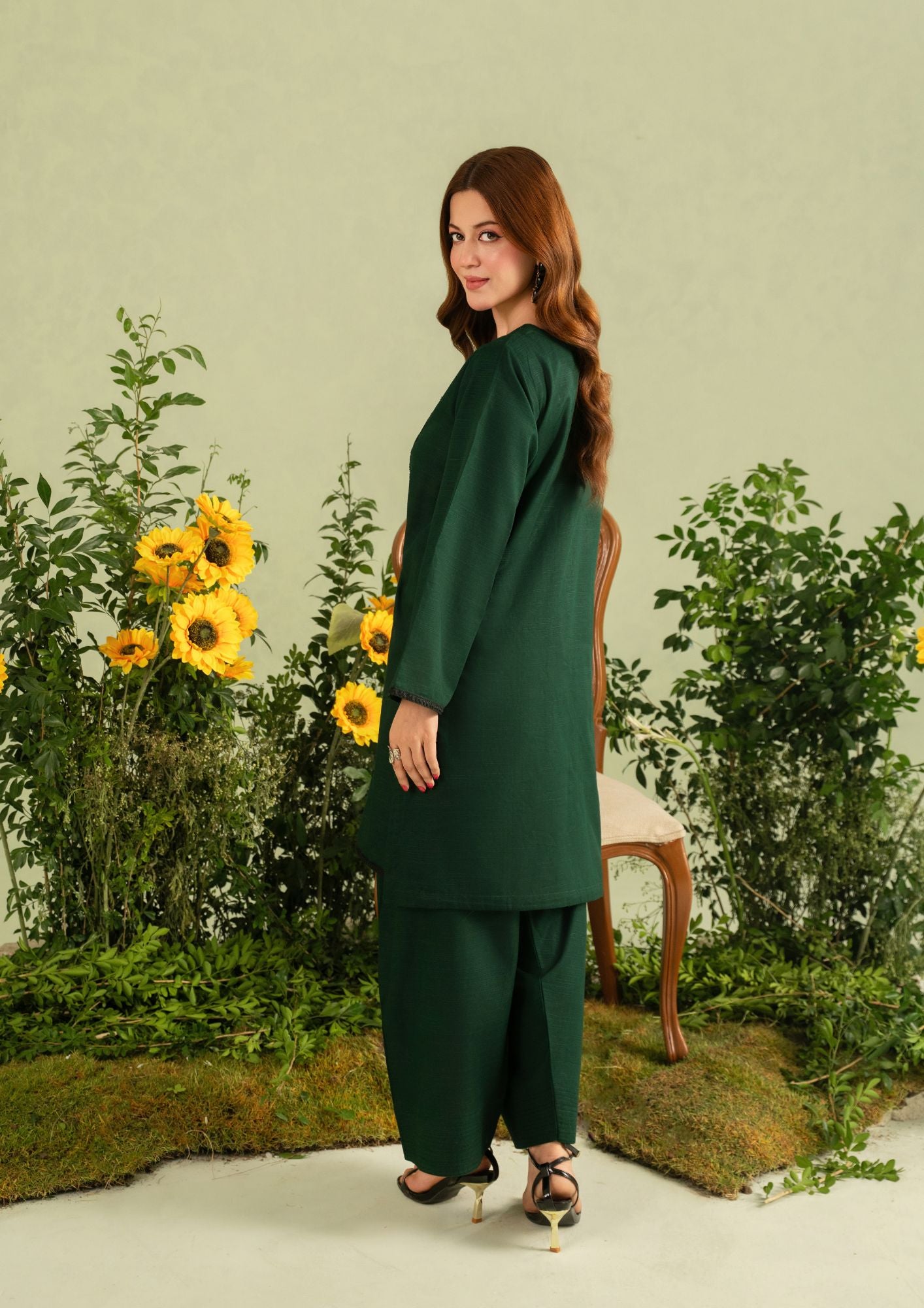 slub khaddar Kurta Set in Bottle green