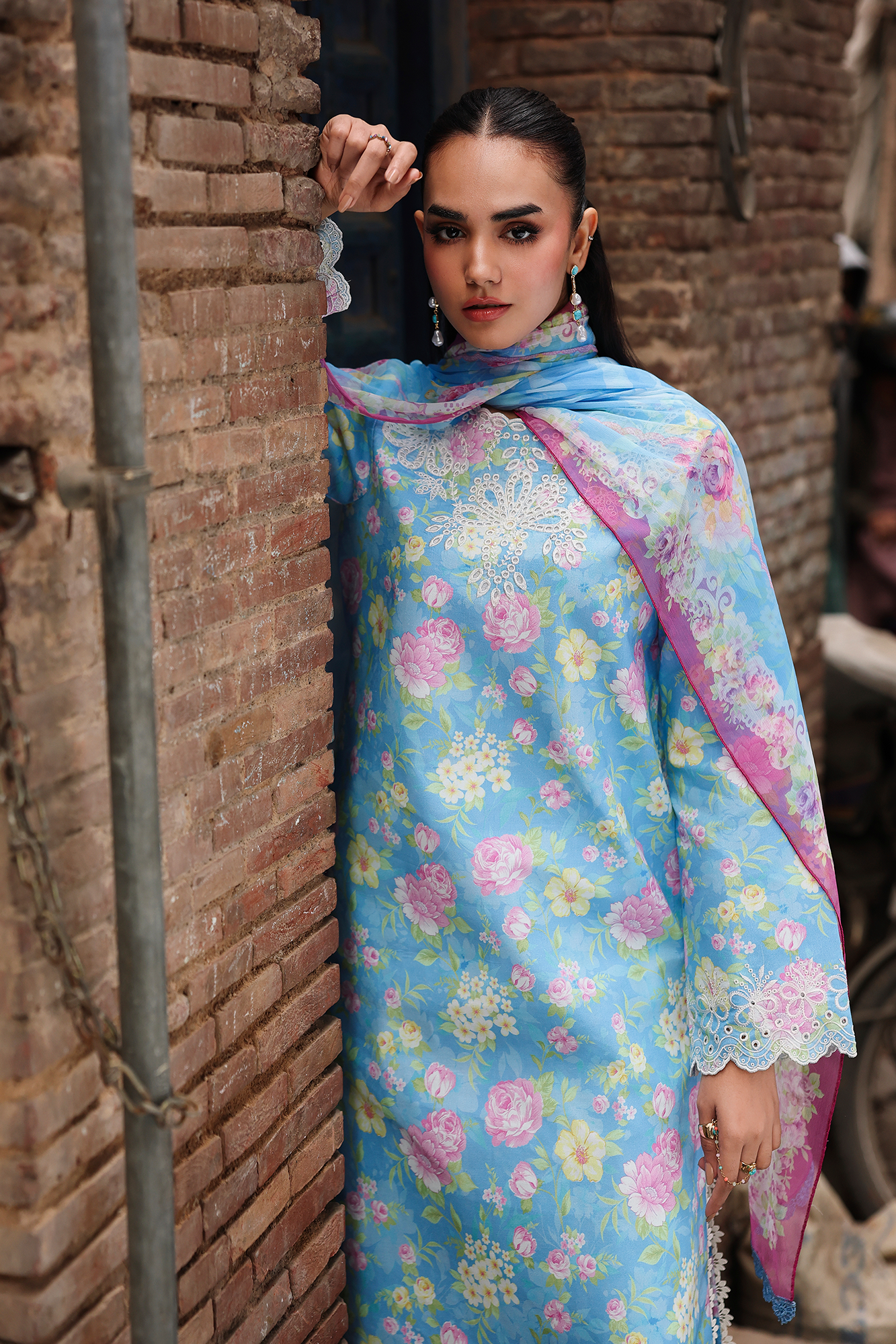 Floral Symphony Lawn – V2-02