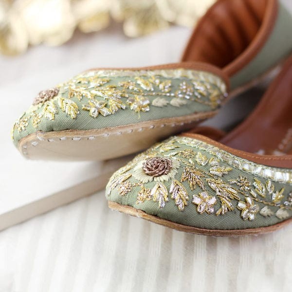 Khussa in Olive green by - High Quality Women Khussa KAQ8304