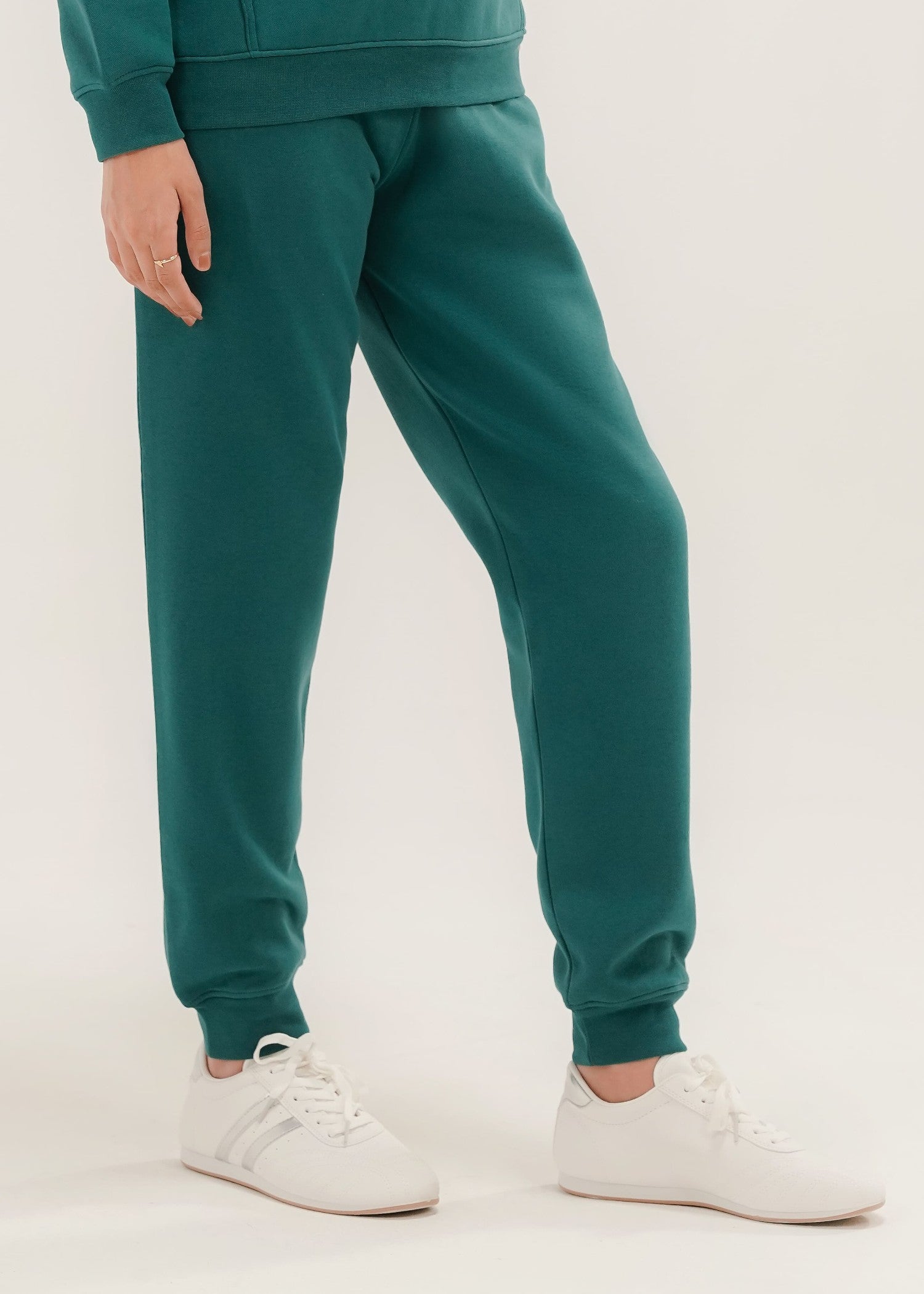 fleece Trousers in Pine green