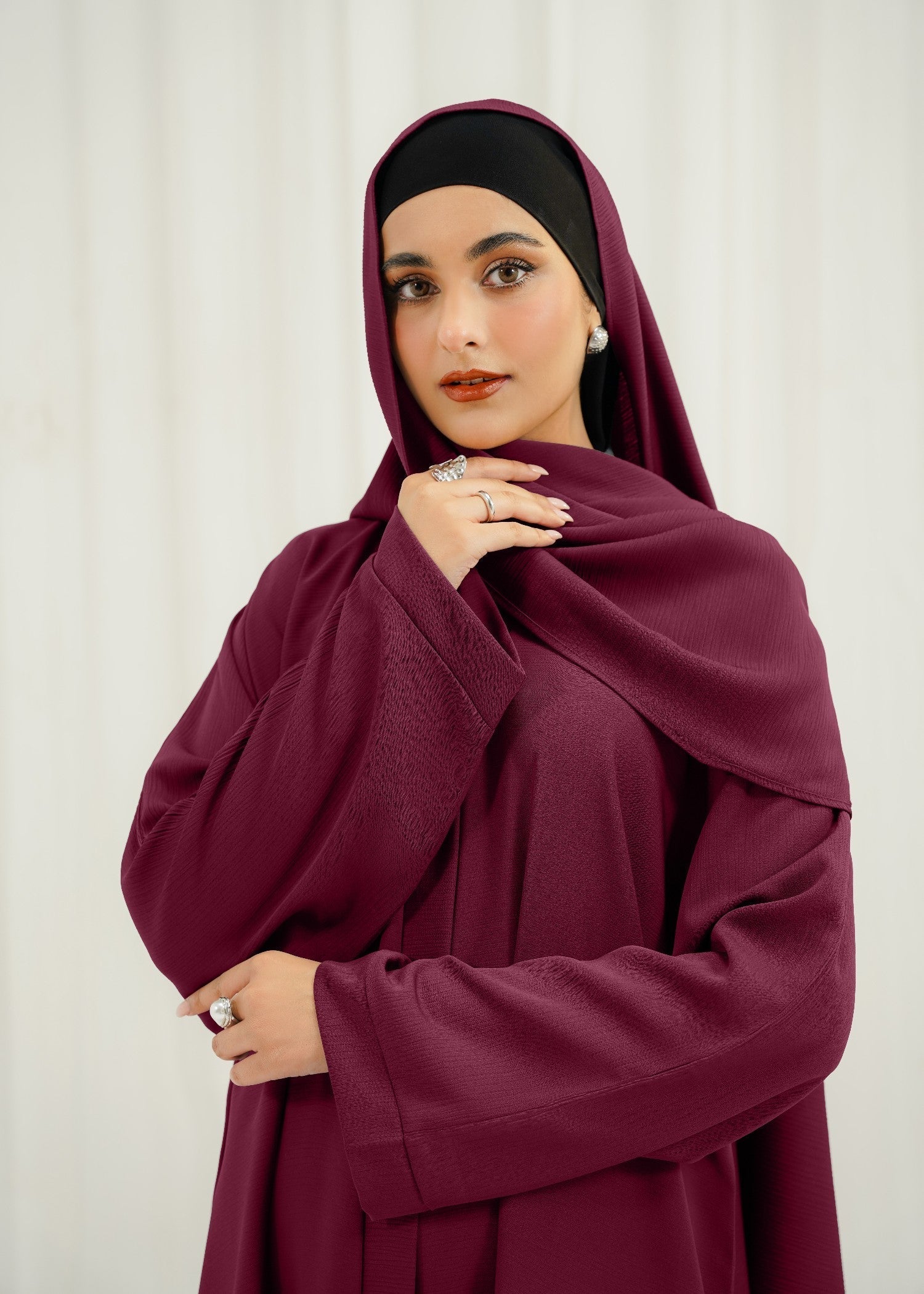 crinkle Abaya in Burgundy