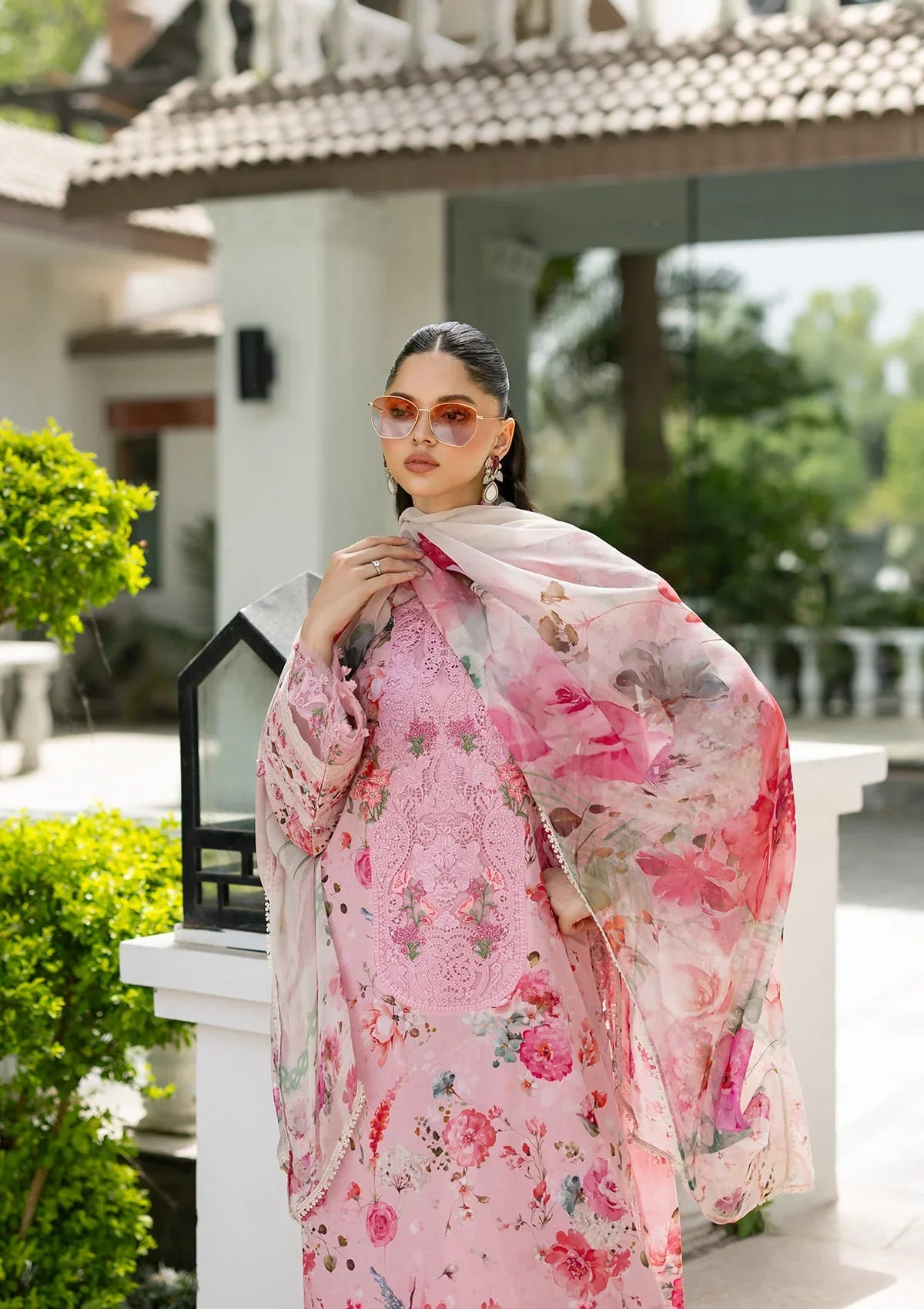 Signature Lawn Edit – 4b Mira