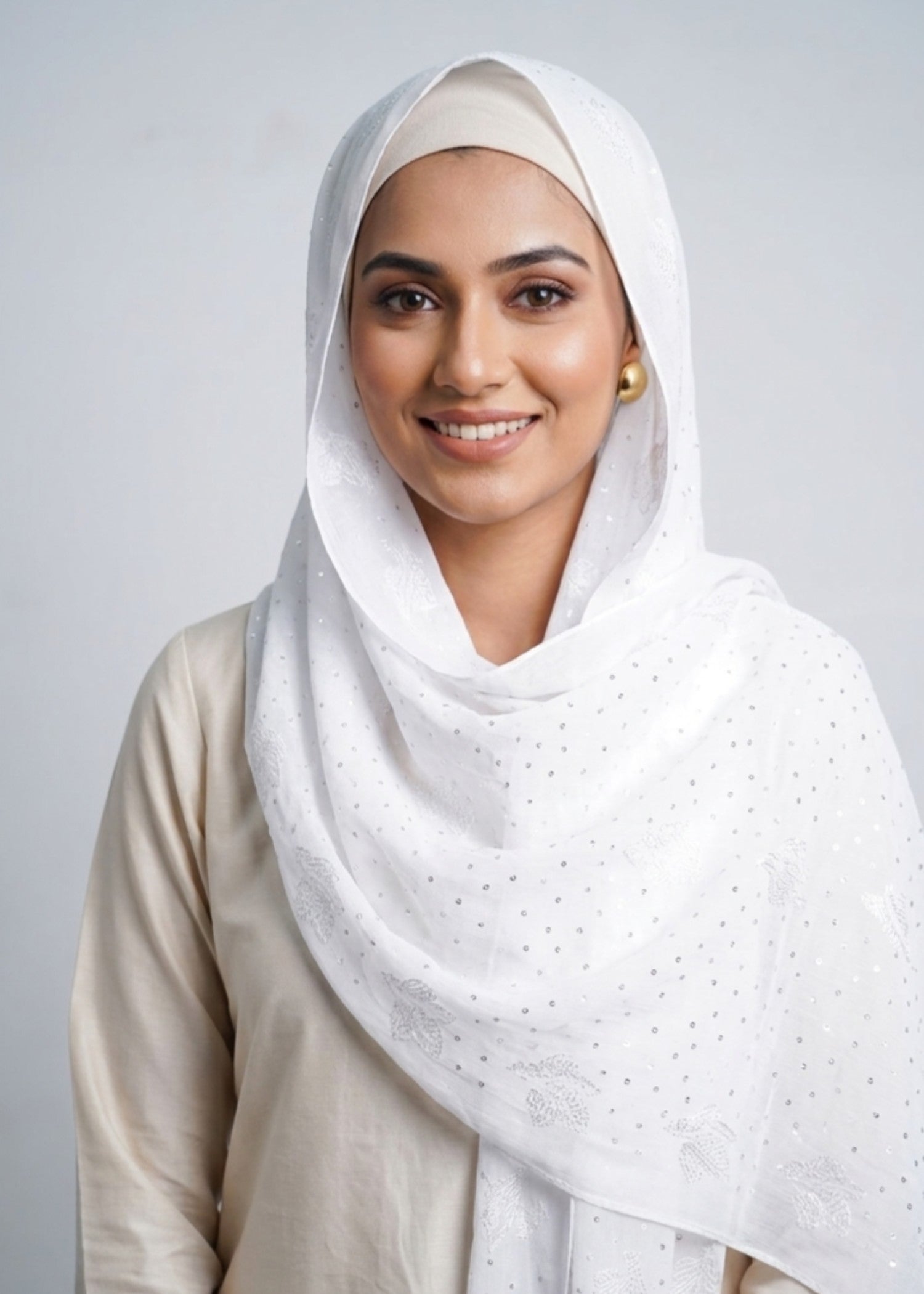 brochea jacquard Hijab in White
