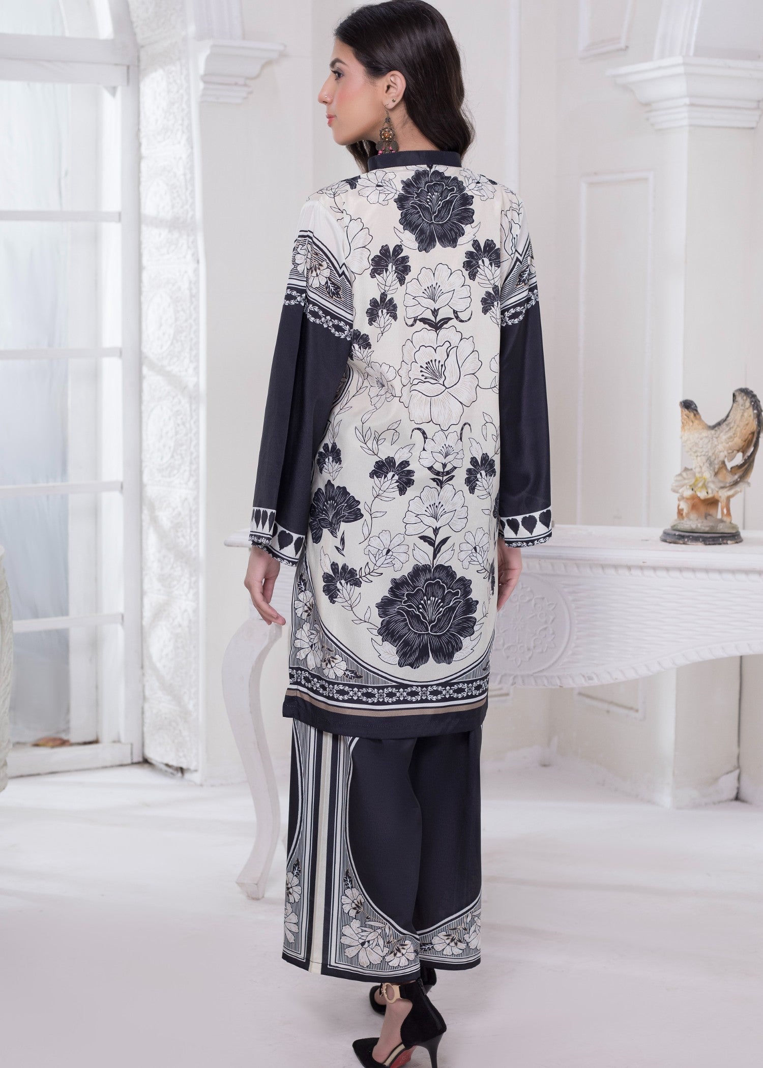 polyester crepe Co Ord Sets in White, black