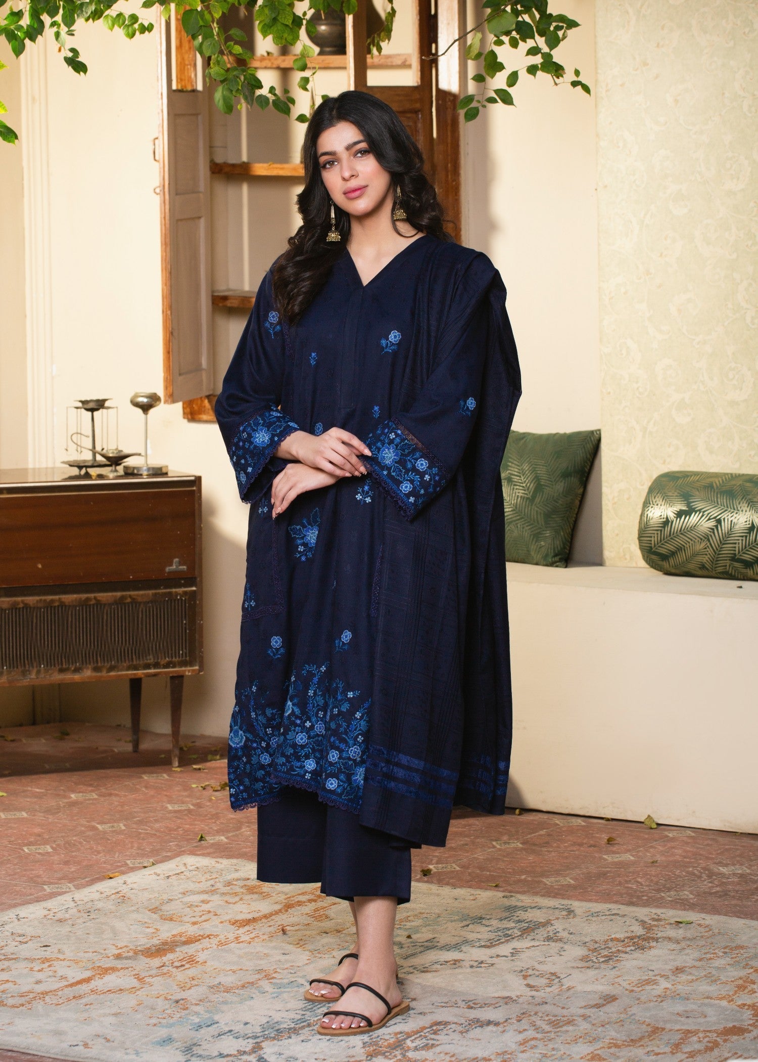 jacquard Unstitched in Navy blue