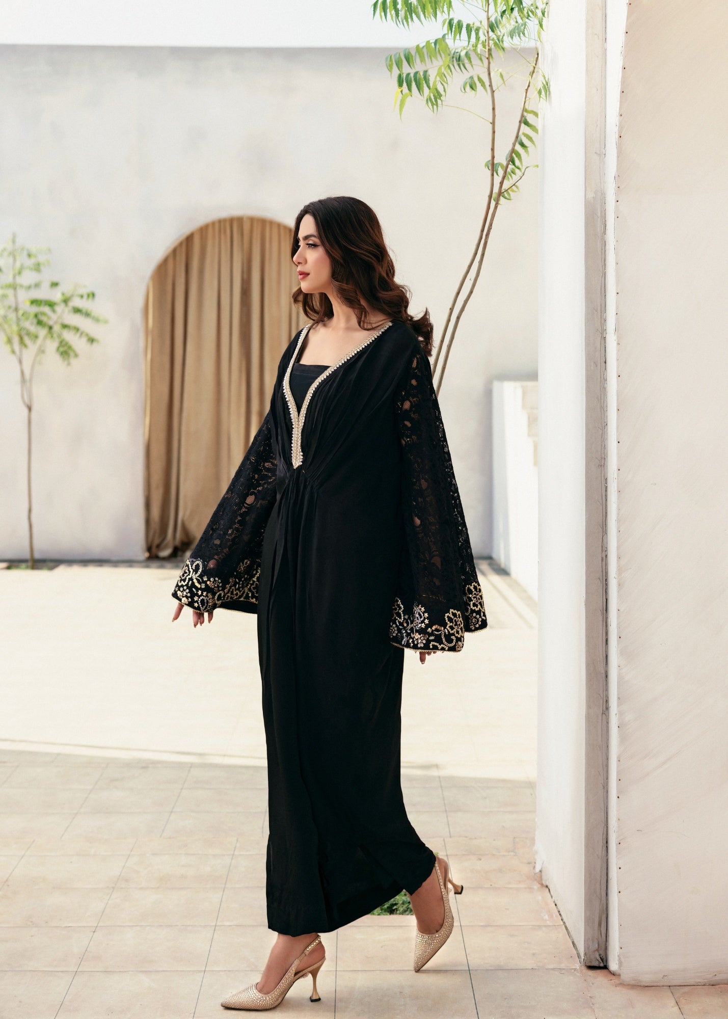 pk grip silk Kaftan in Jet black