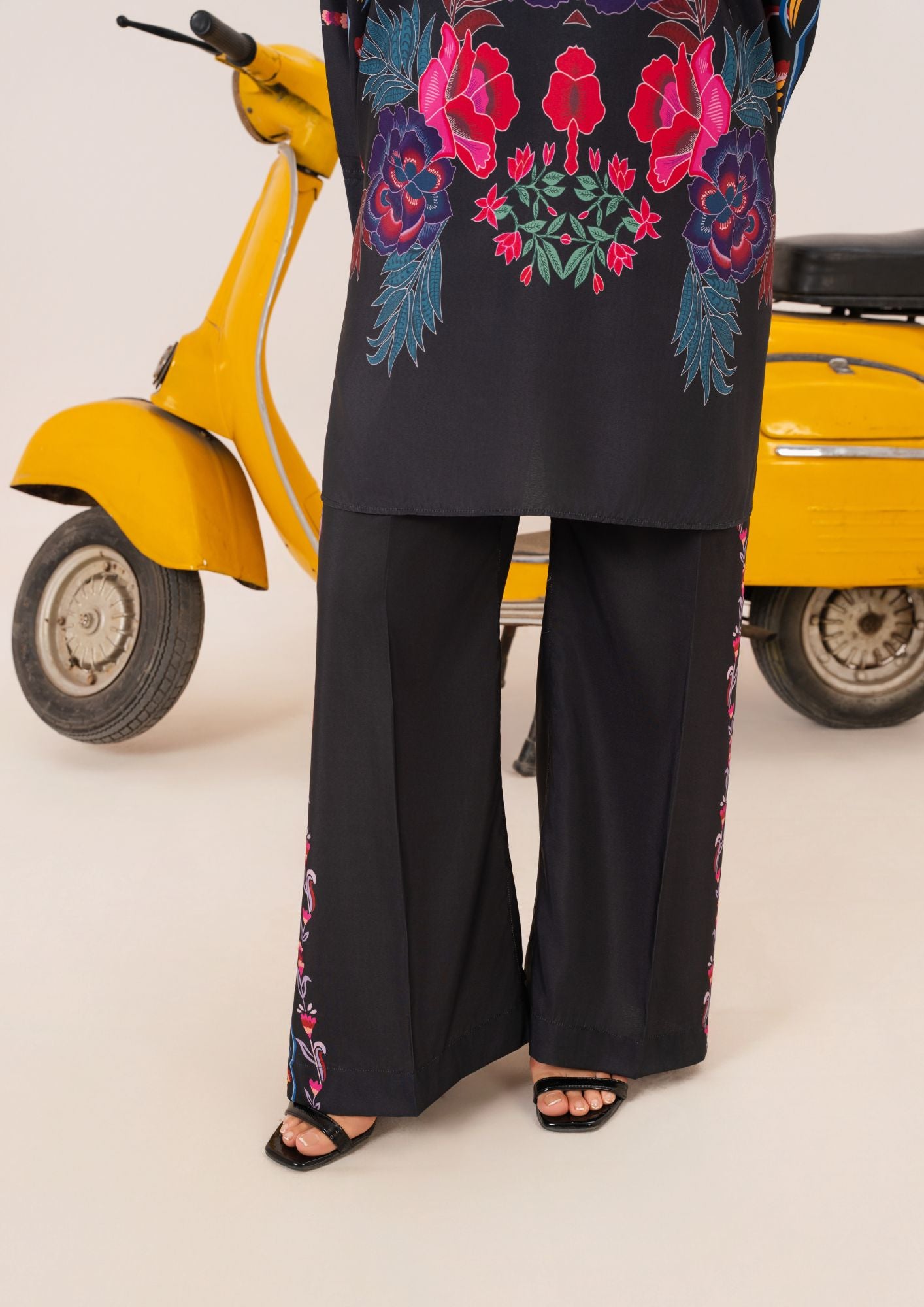arabic lawn Kurta Set in Midnight blue