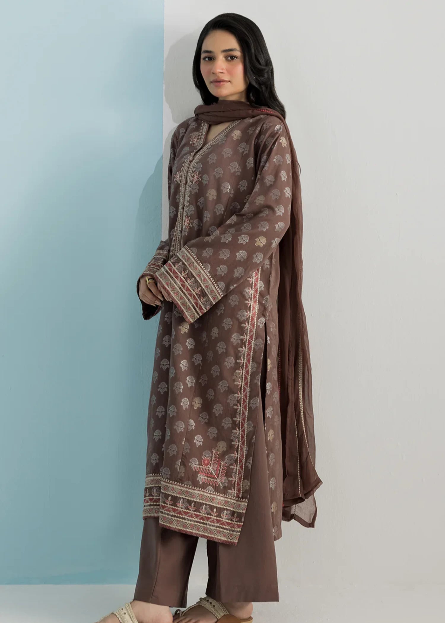 crepe Kurta Set in Brown