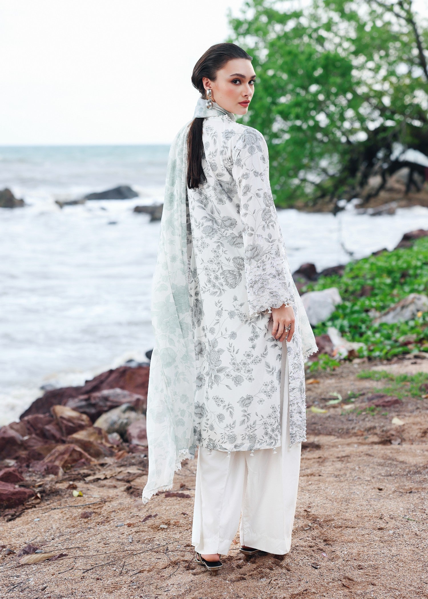 crepe silk Kurta Set in White