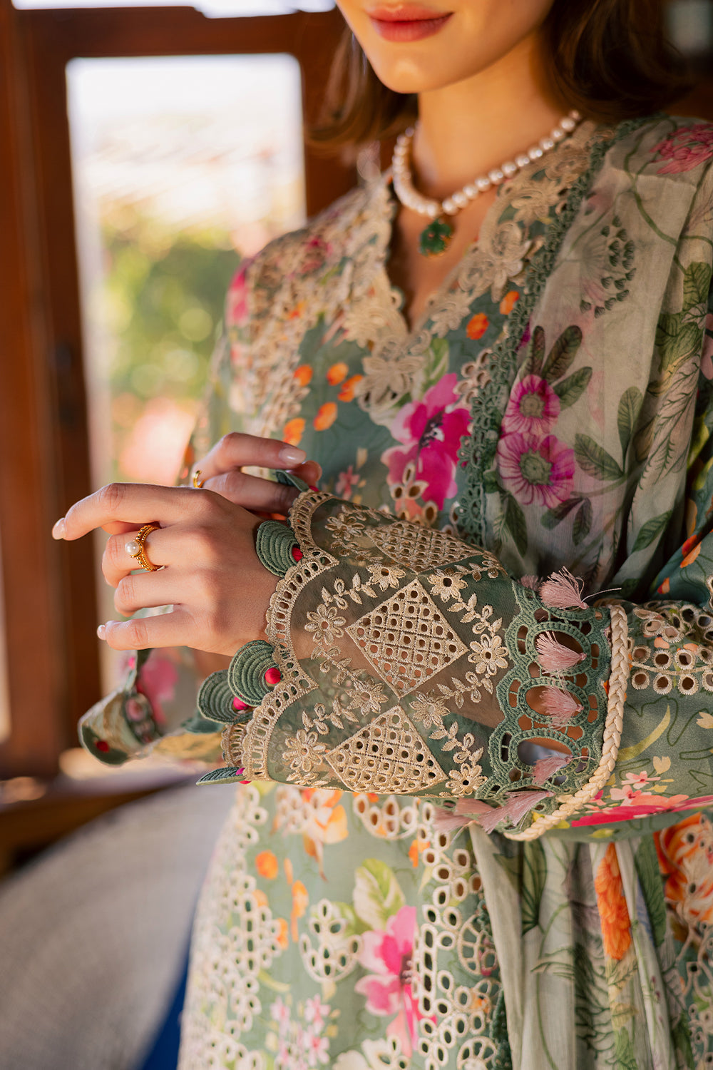 Shezlin Chikankari Eid Edit Lawn – AURA (AV-10)