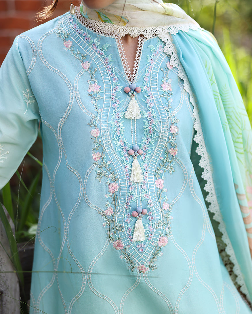 Solace Ombre Chikankari Lawn – Ethereal Pause