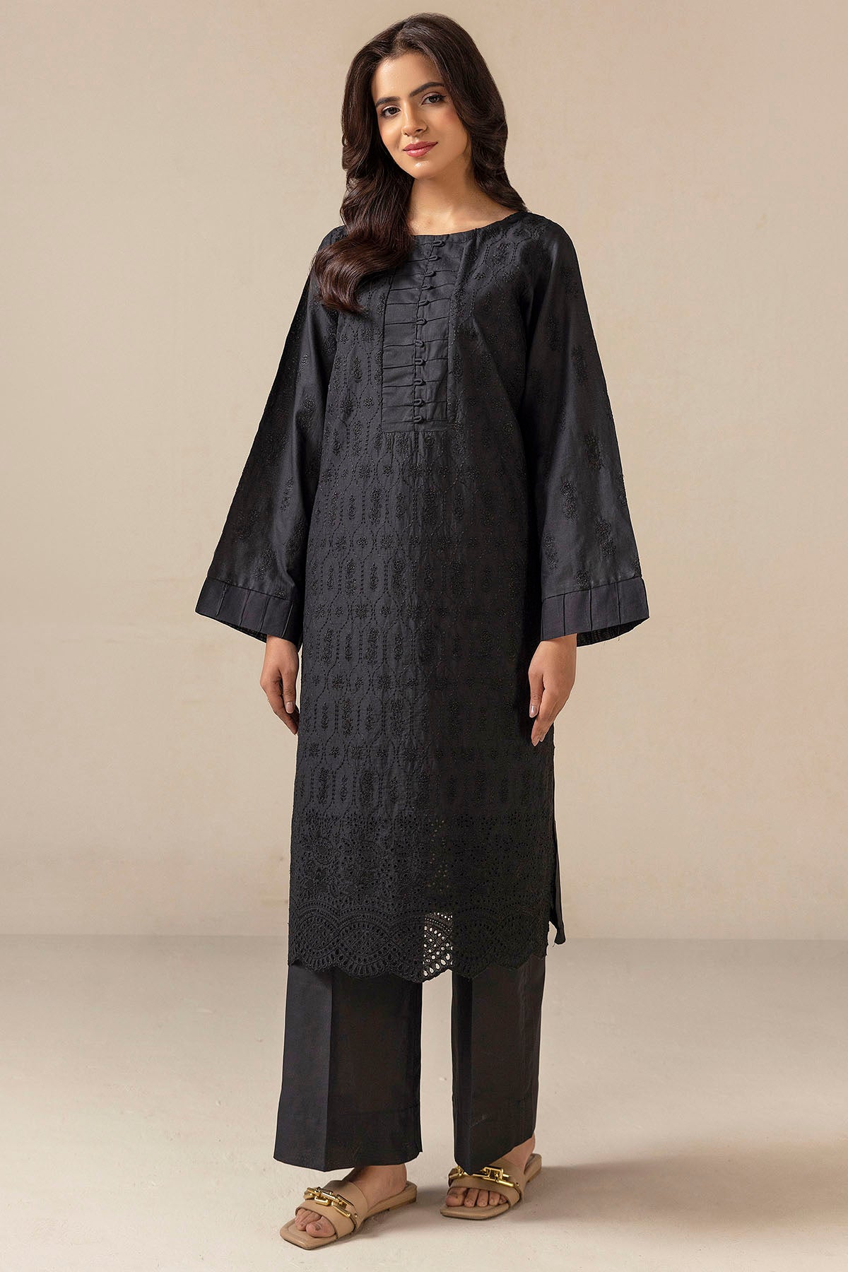schiffli Kurta Set in Black