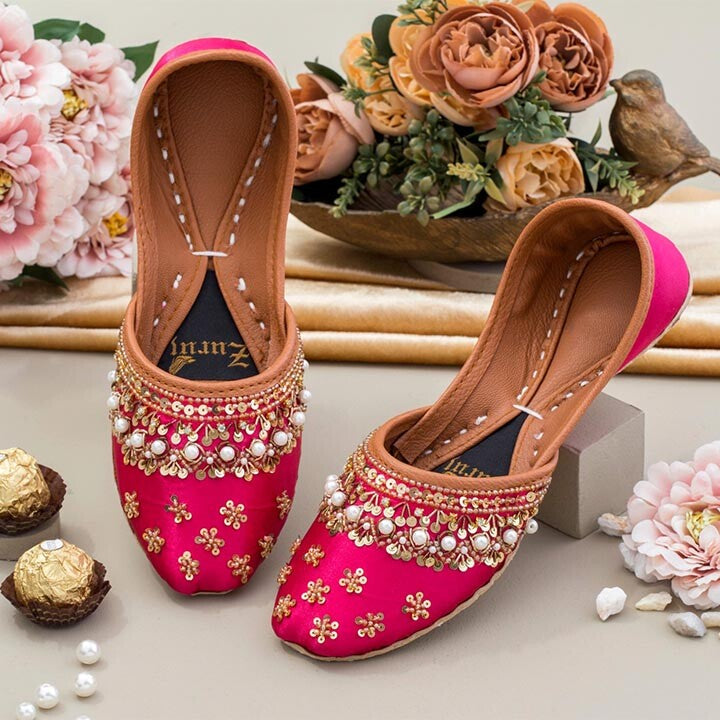 Khussa in Shocking pink by - High Quality Women Khussa BET3315
