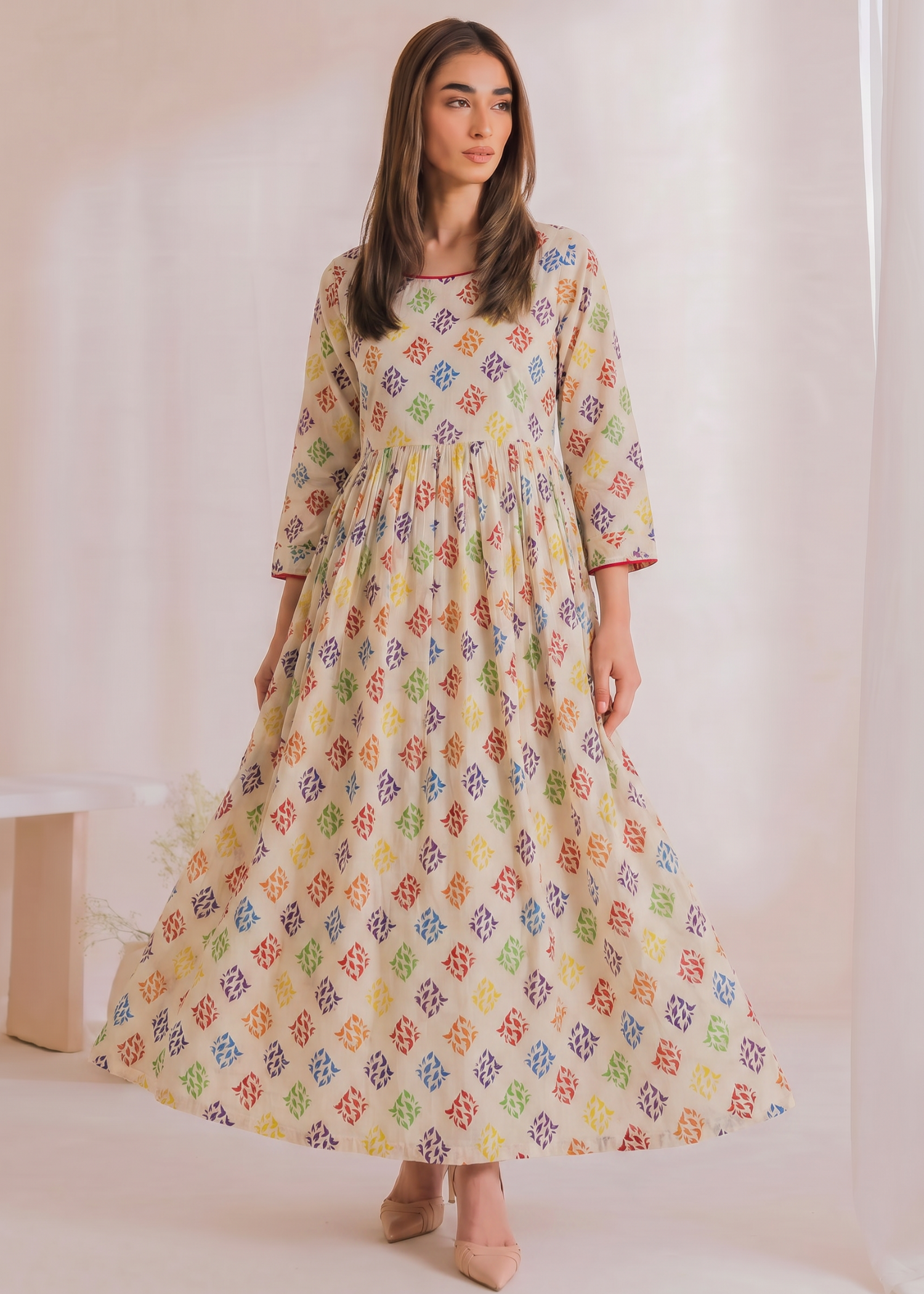 lawn Maxi in Antique white