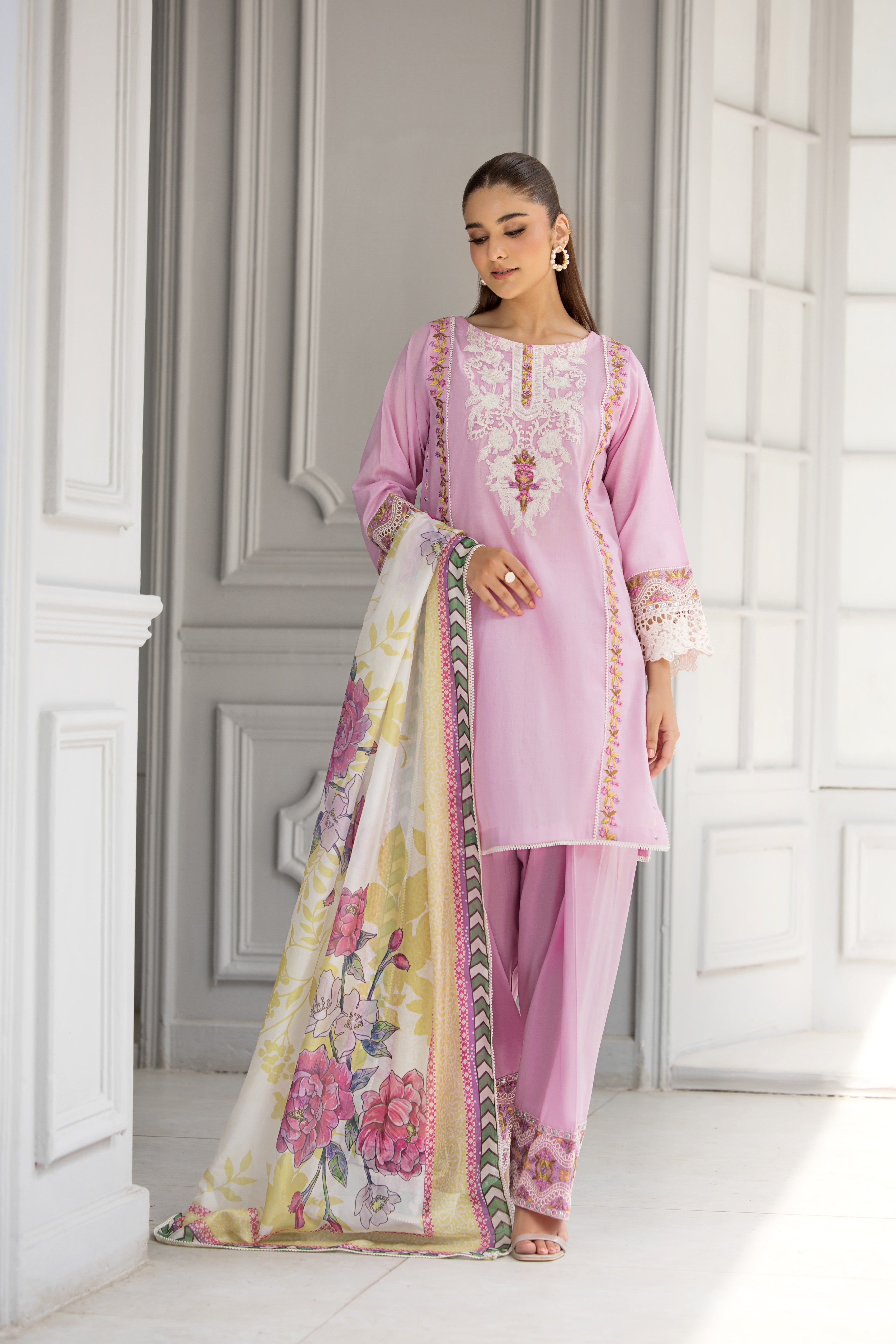 lawn Kurta Set in Cotton candy pink