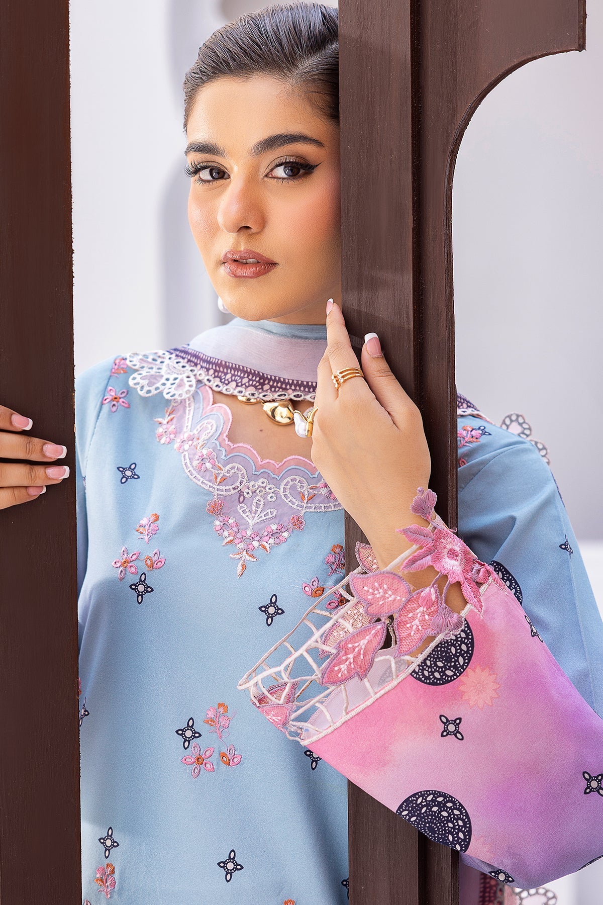 Rang-e-Bahar Lawn – CRB6-23
