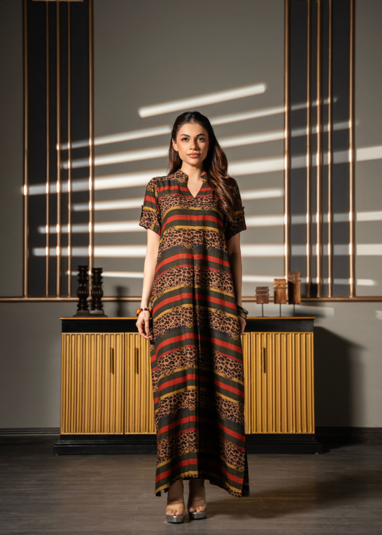 lawn Kaftan in Dark brown