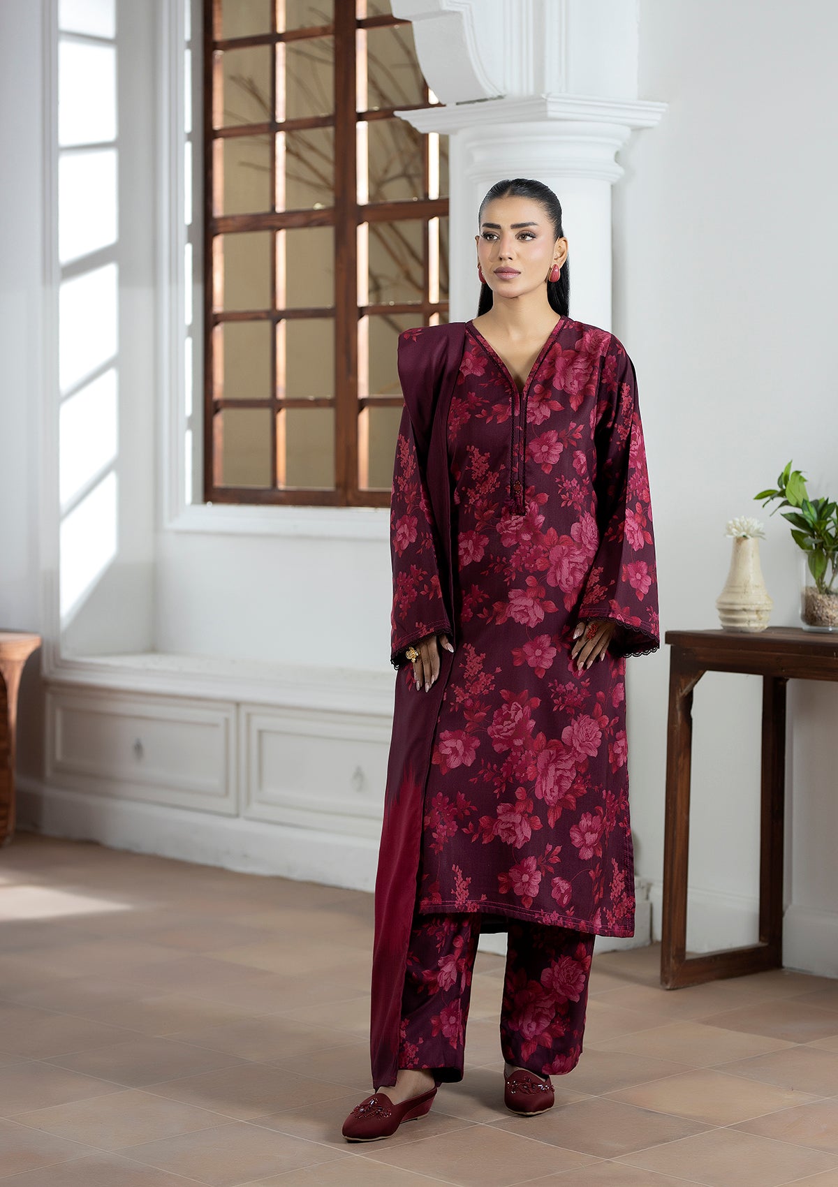 dhanak Kurta Set in Blood red