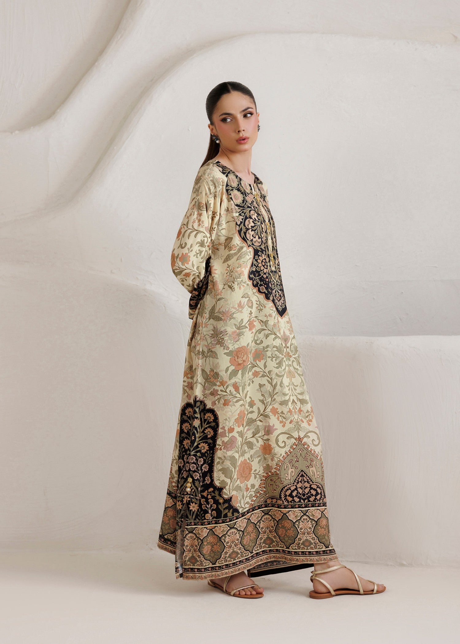 raw silk Kaftan in Beige