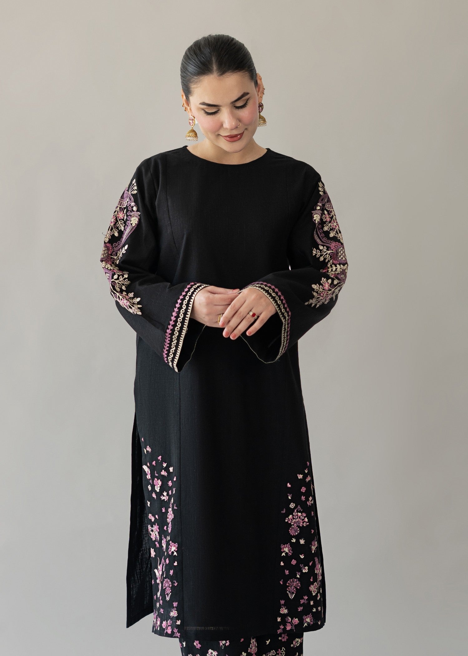 slub khaddar Kurta Set in Black
