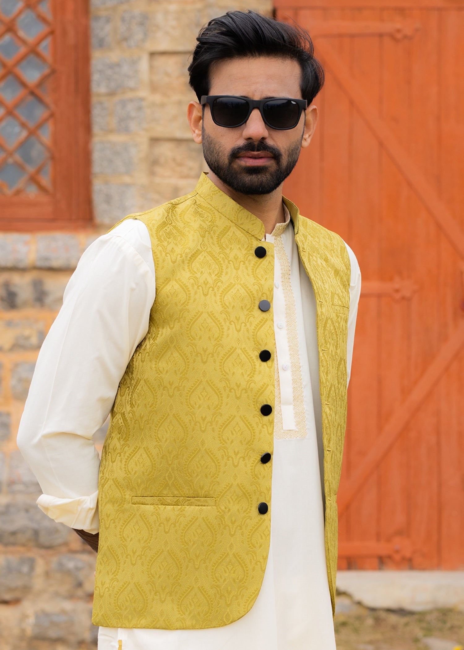 wash & wear Waistcoat in Mellow yellow