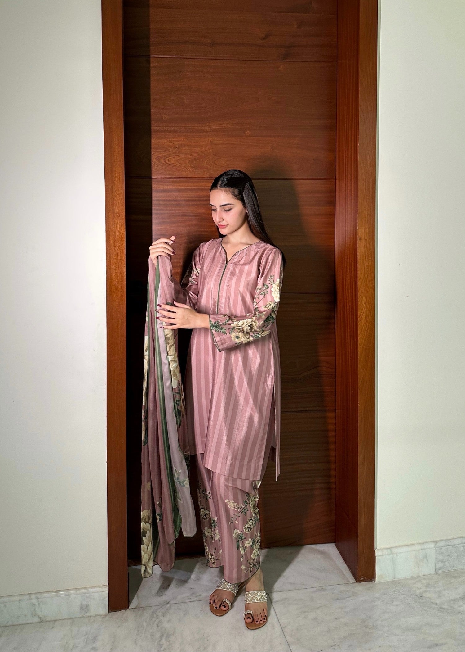 pk crepe Kurta Set in Mauve pink