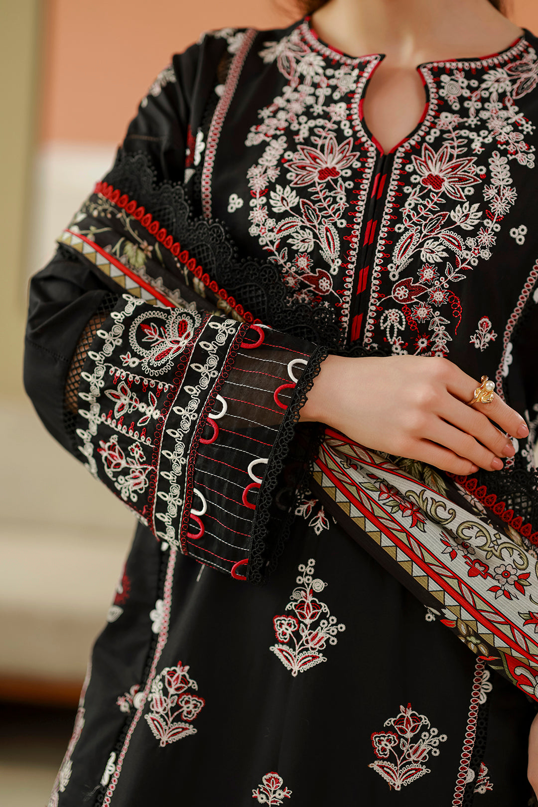 Chikankari Lawn – Z-4076