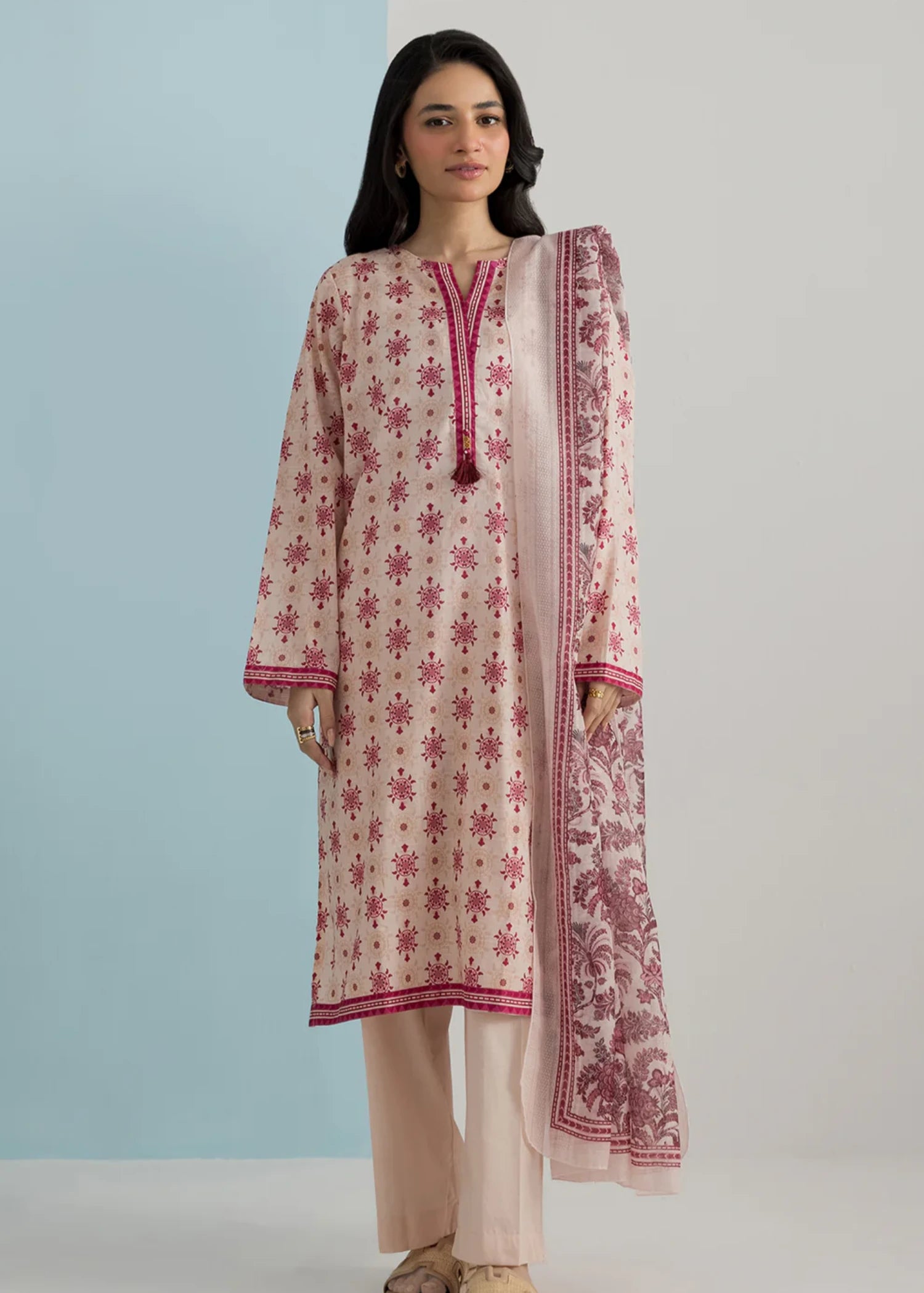 crepe Kurta Set in Peach pink