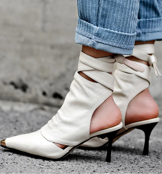 ANNA BOOTS