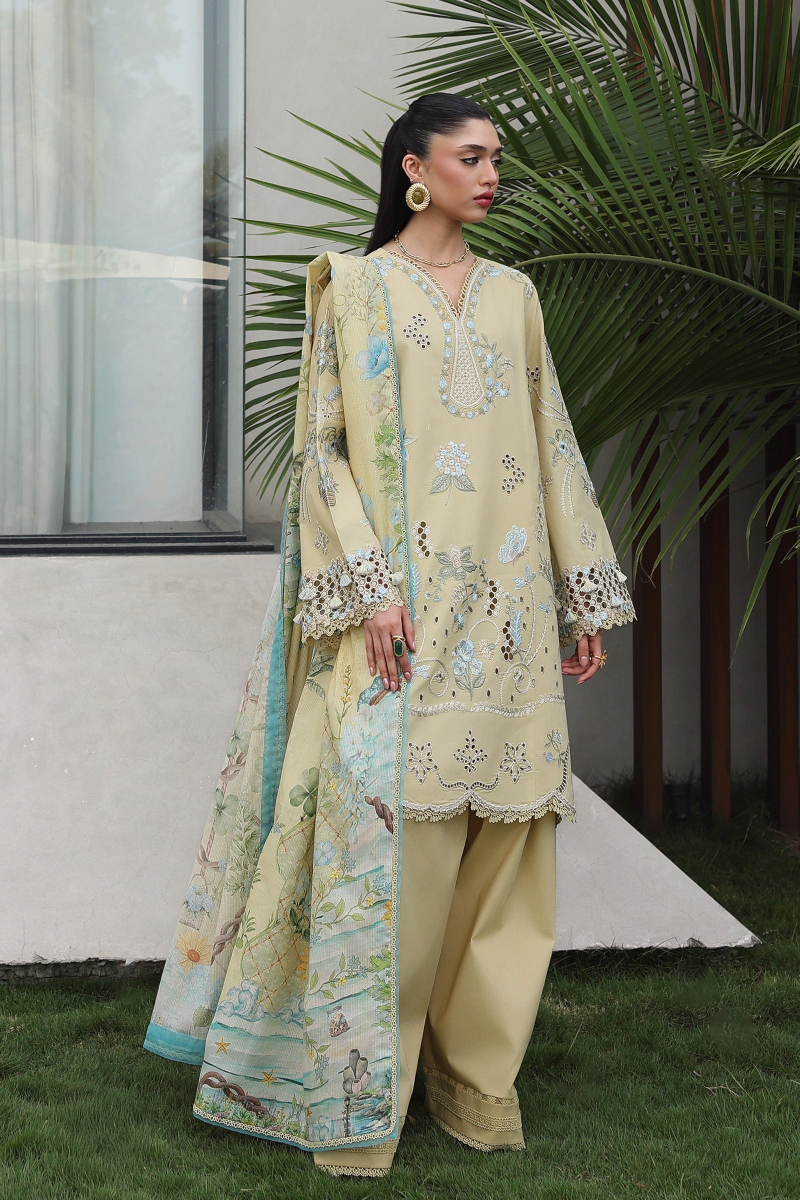 Qline Lawn Drop II – QKL-11 MEIRA