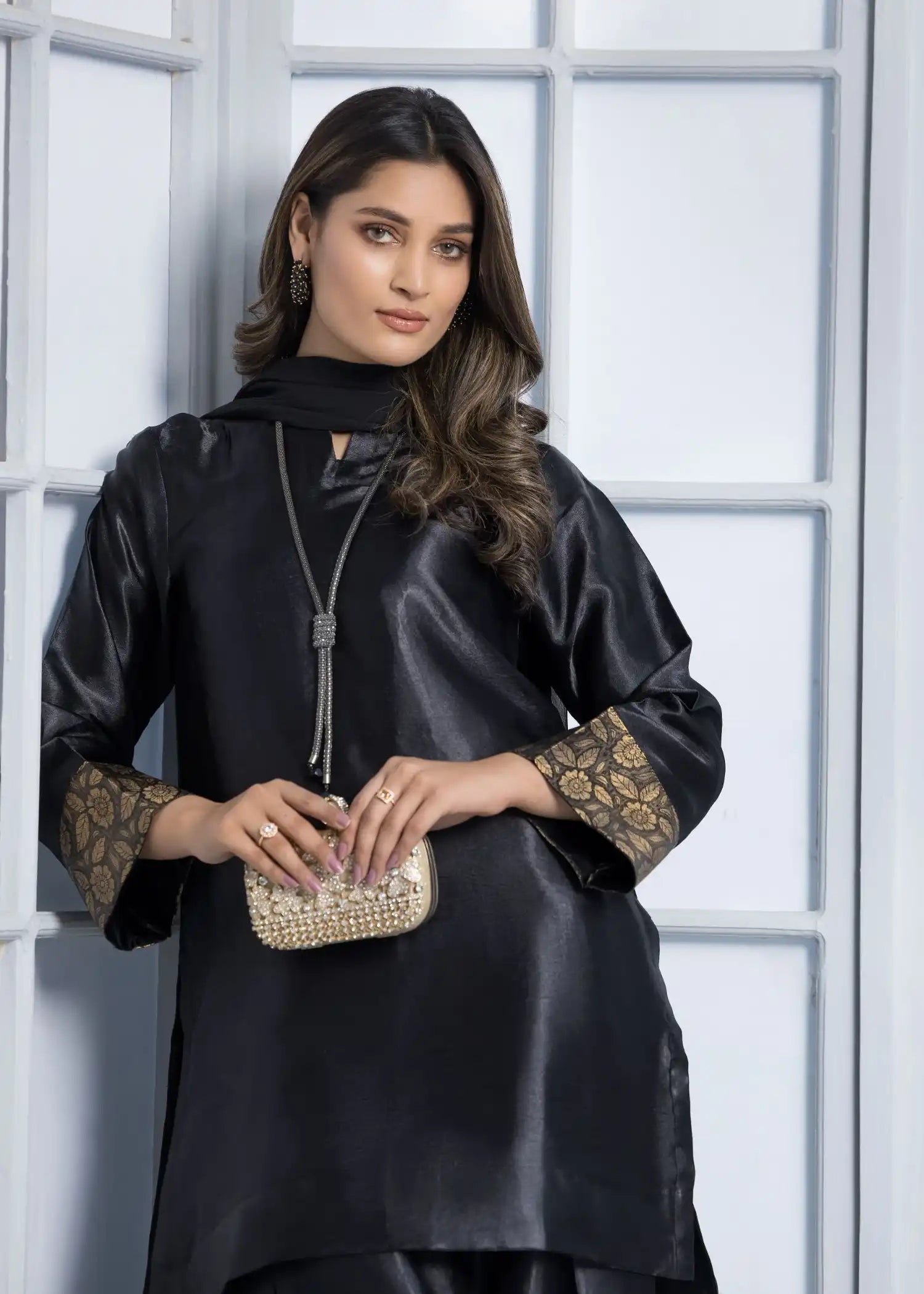 pk charmuse silk Kurta Set in Black
