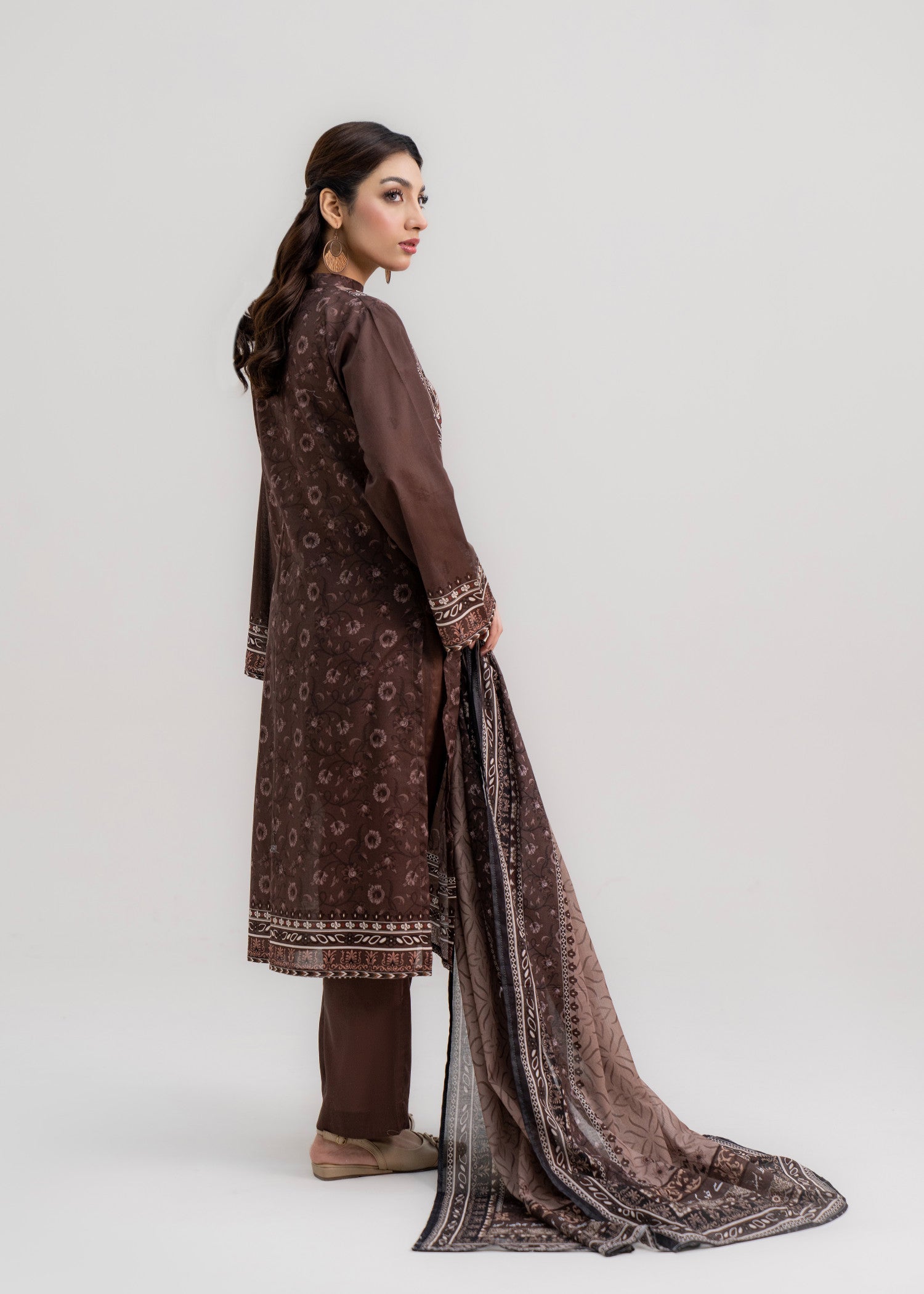 lawn Unstitched in Brunette brown, almond brown
