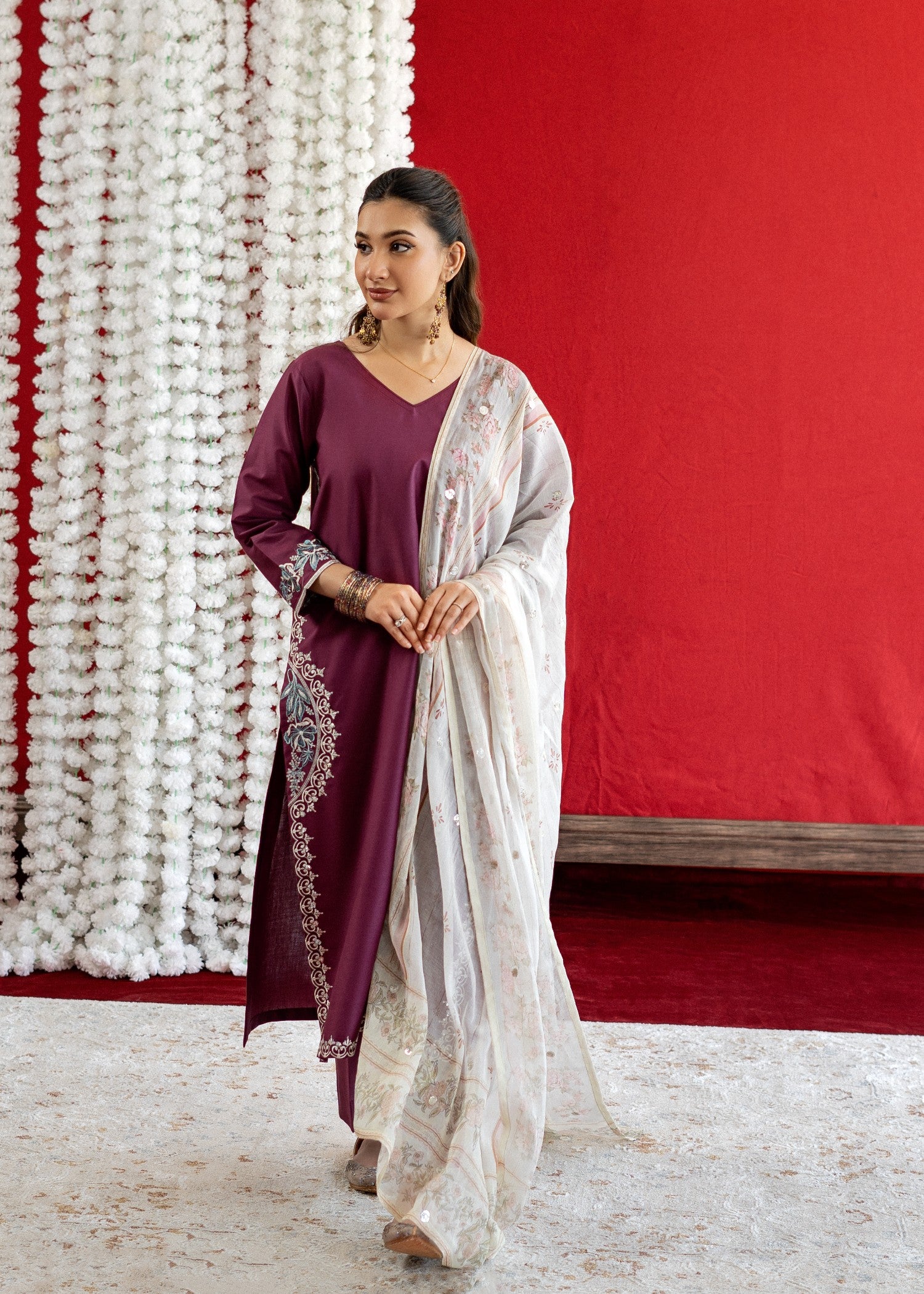 lawn Kurta Set in Purple, off-white