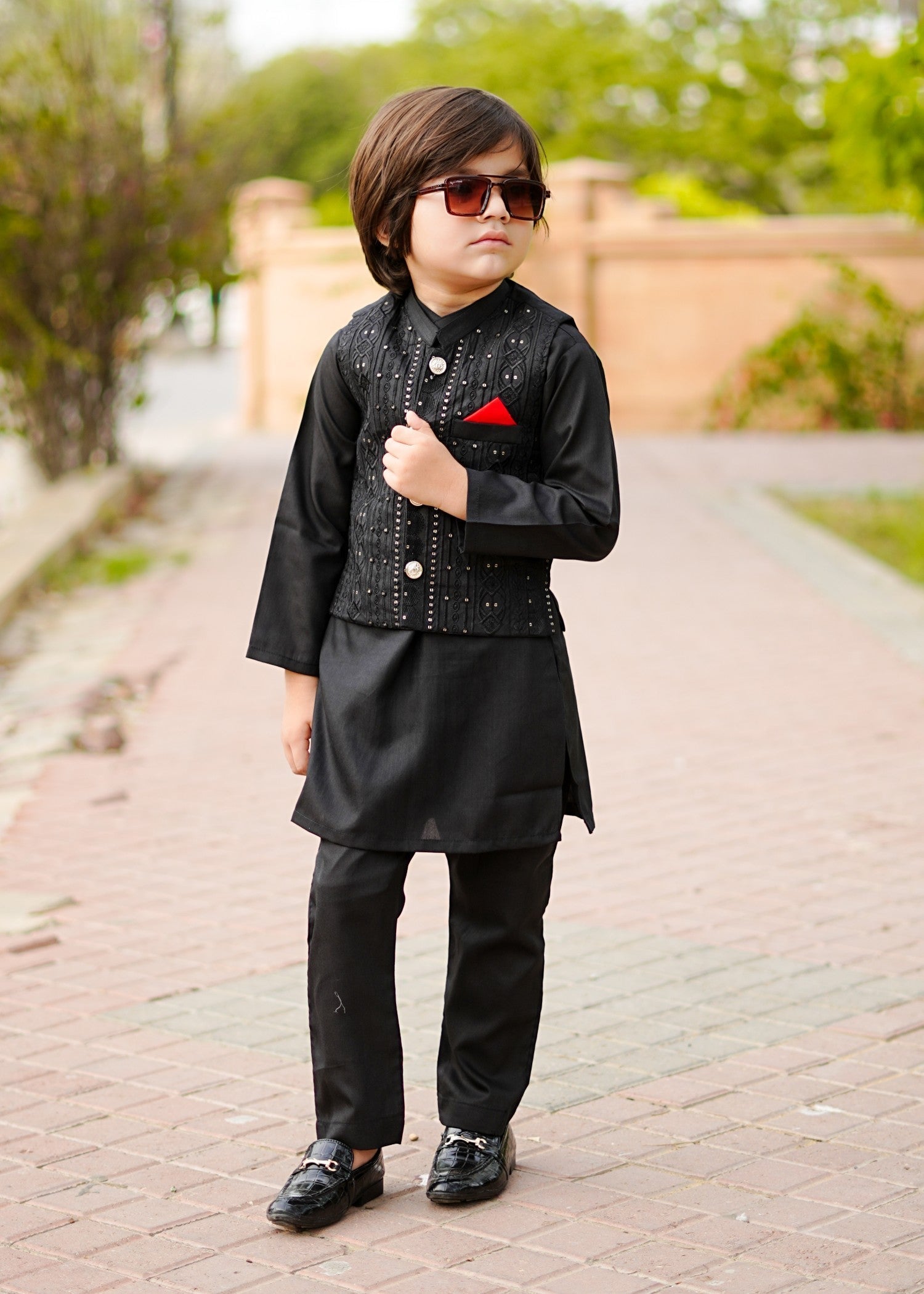 blended satin Waistcoat in Black