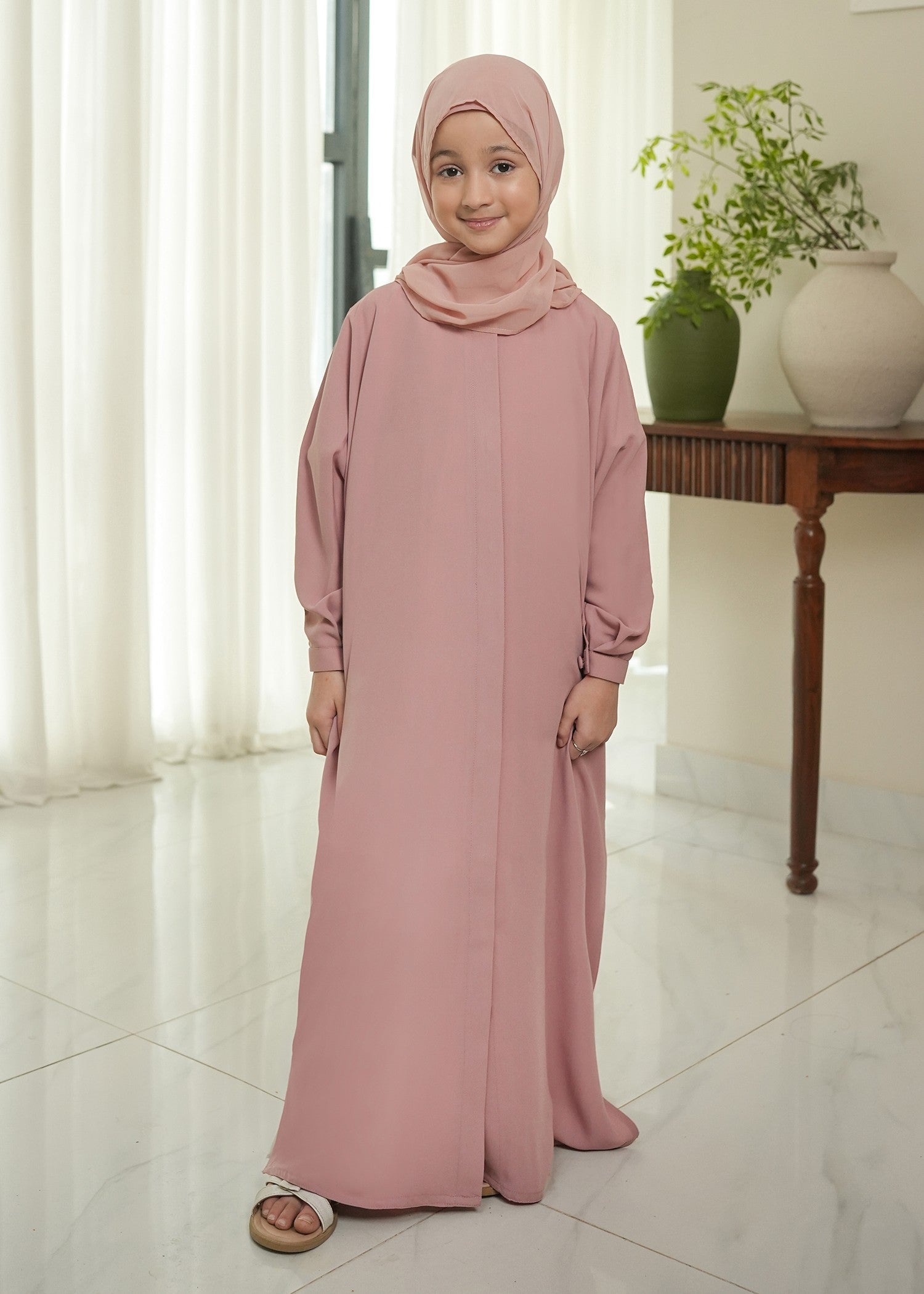 nidha Abaya in Tea rose pink