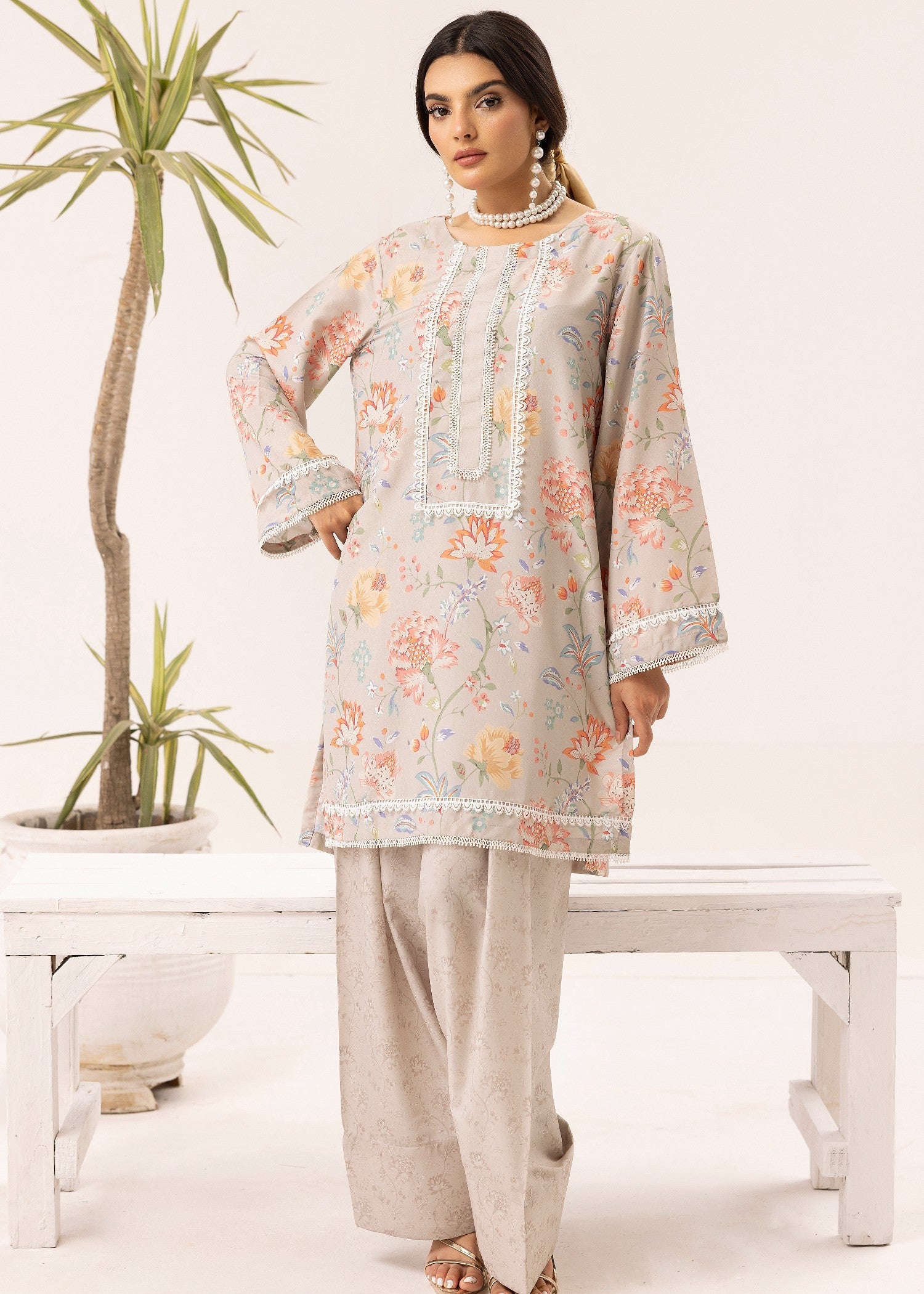 lawn Kurta Set in Pastel grey