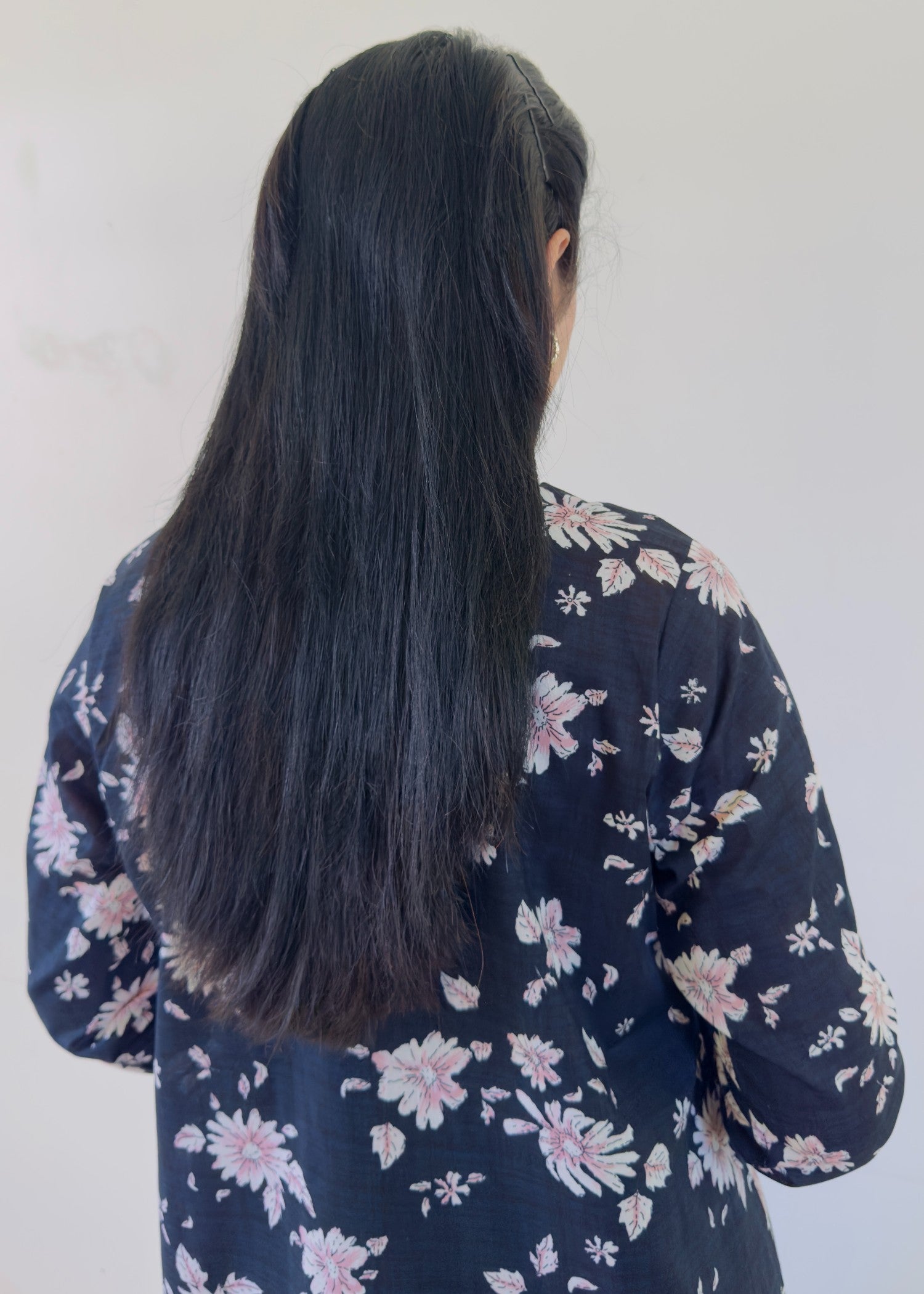 cambric Angrakha in Off-white, midnight blue, black