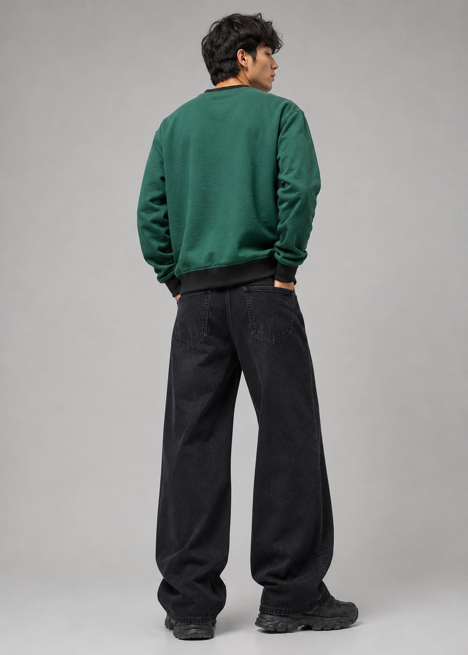 terry Sweatshirt in Black, green