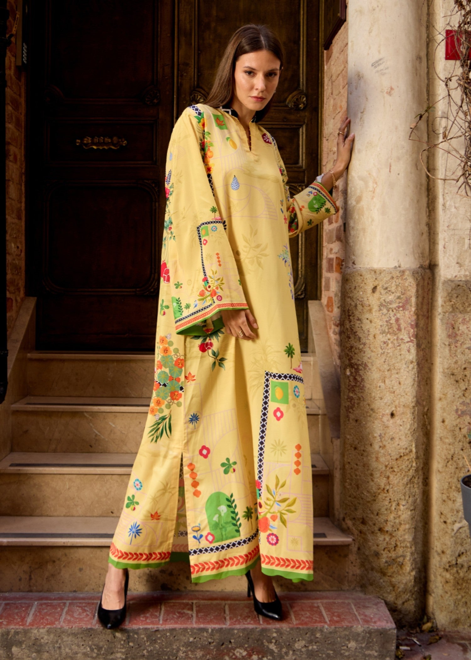 crepe polyester Kaftan in Yellow