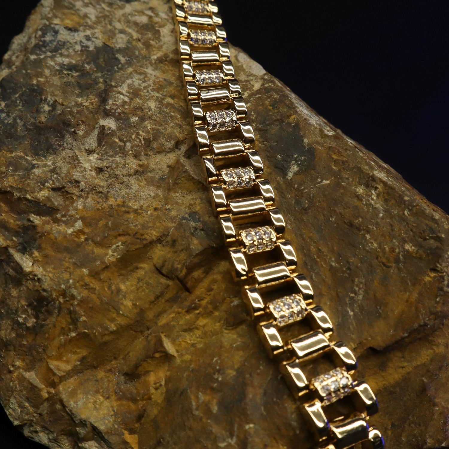 Bracelet in Gold Color by - Trendy Women Bracelet CGP7282