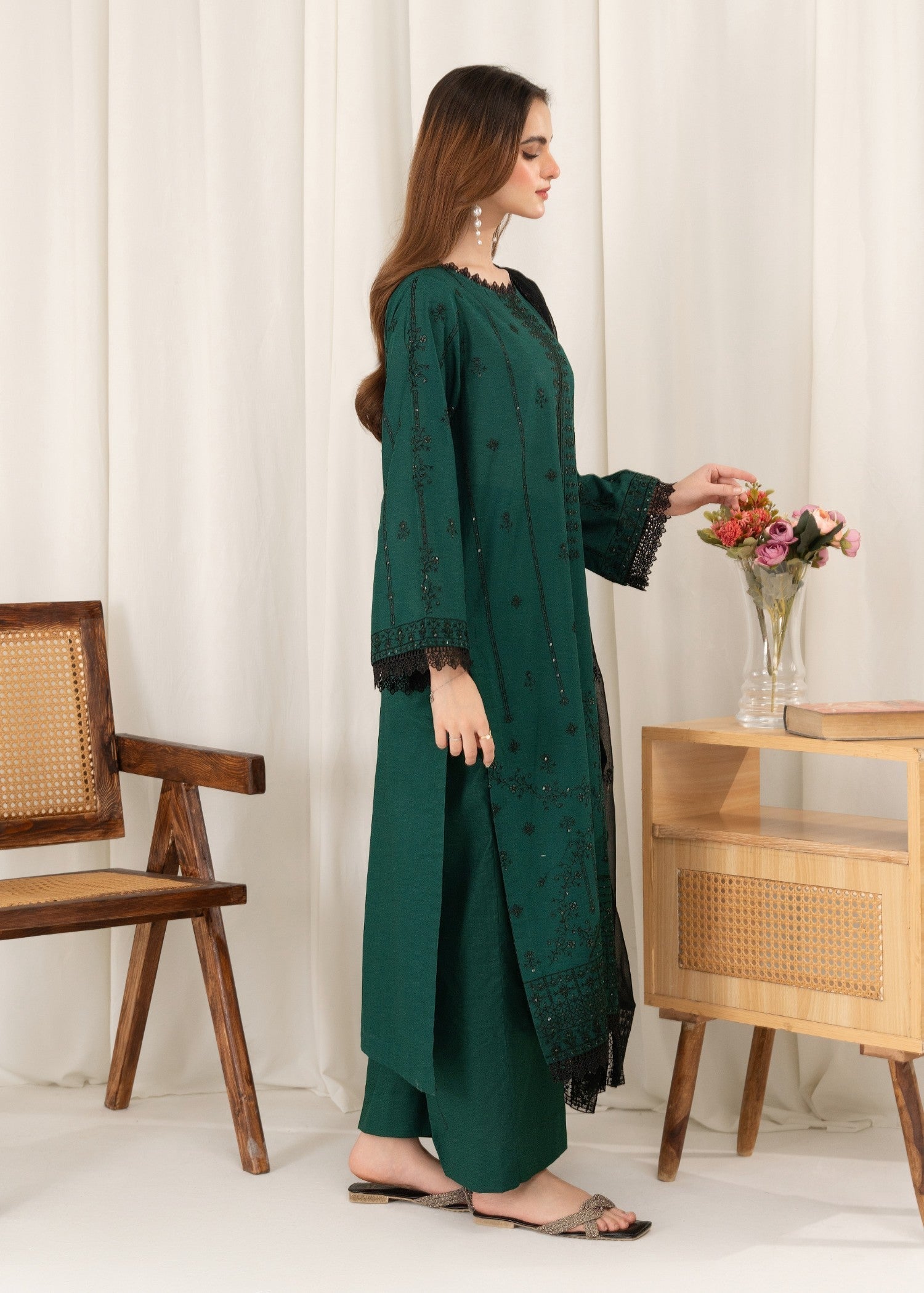 lawn Kurta Set in Emerald green