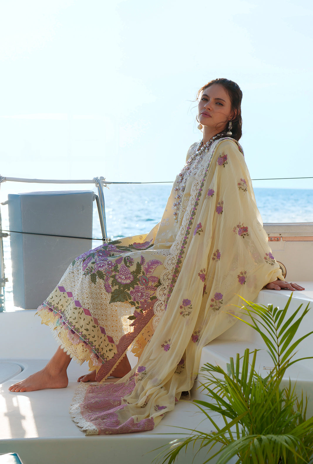 AJR Evara Luxury Lawn – Faria