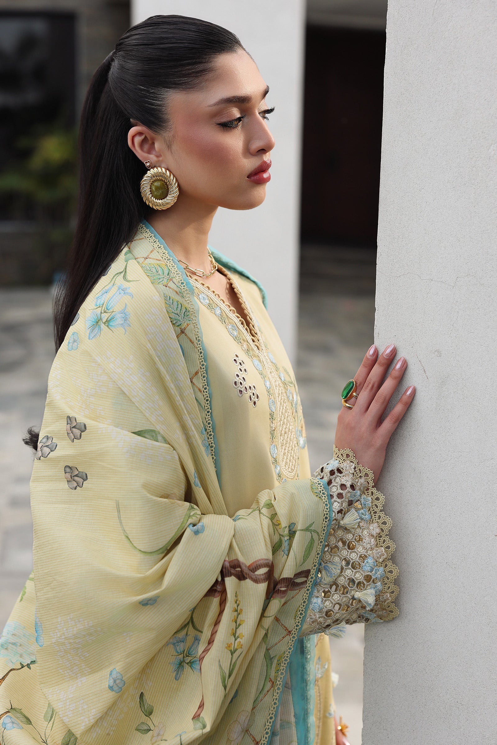 Qline Lawn Drop II – QKL-11 MEIRA